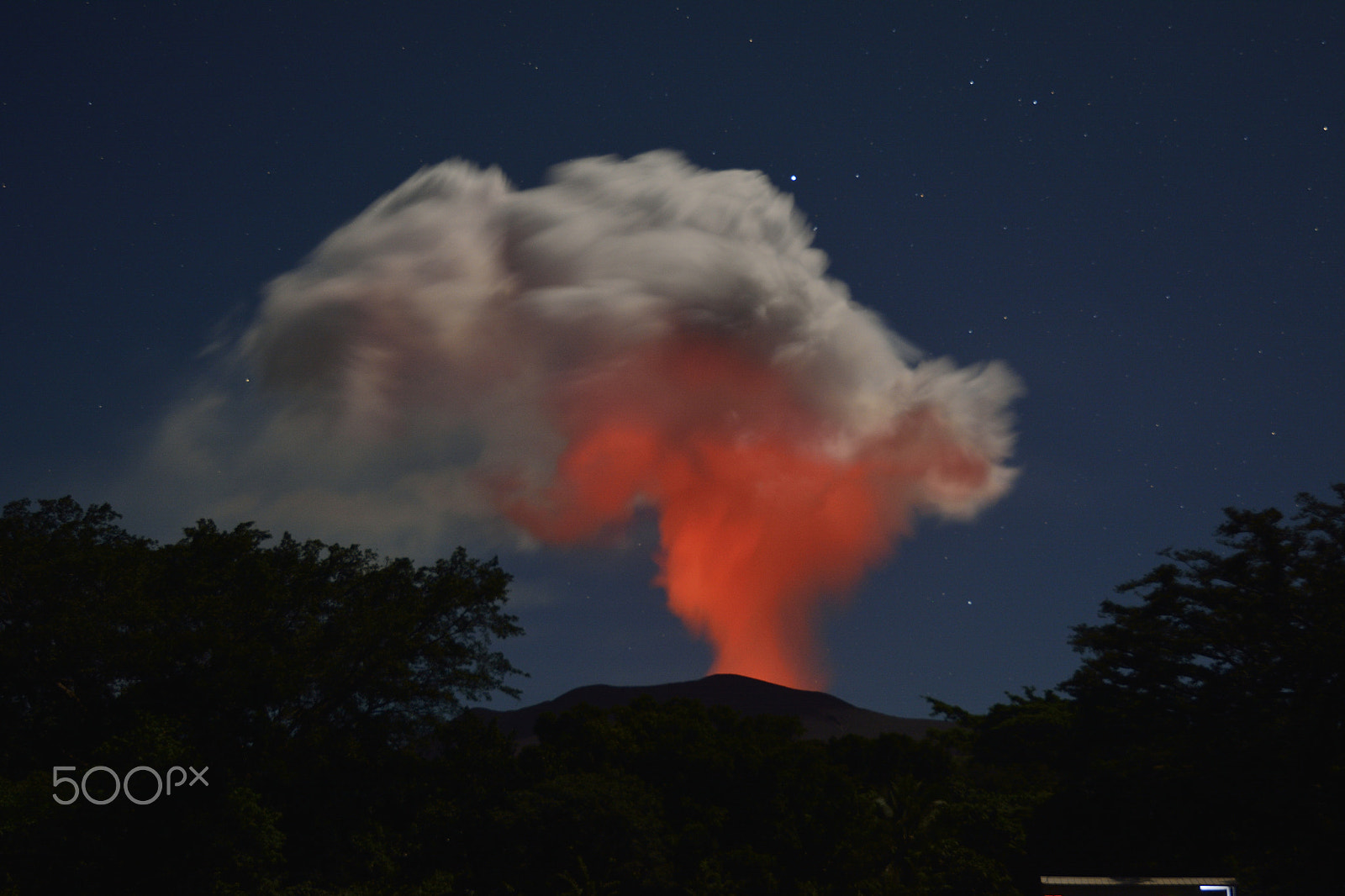 Nikon D7100 + Nikon AF-S Nikkor 16-35mm F4G ED VR sample photo. Yasur volcano, tanna island, vanuatu photography