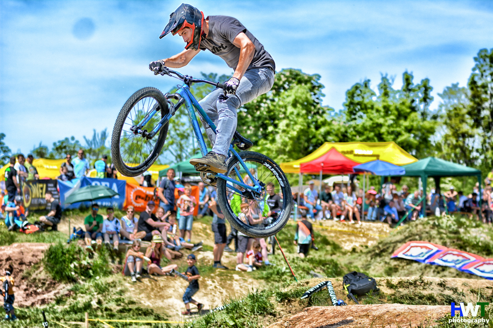 Sigma 70-200mm F2.8 EX DG OS HSM sample photo. Mountainbike festival bearbeitet photography