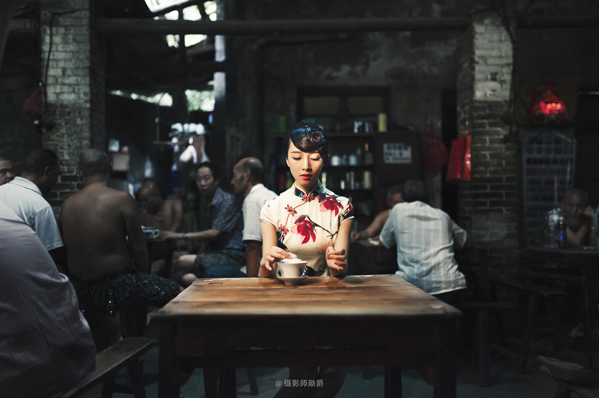 Nikon Df + Sigma 35mm F1.4 DG HSM Art sample photo. 交通茶馆-旗袍 photography