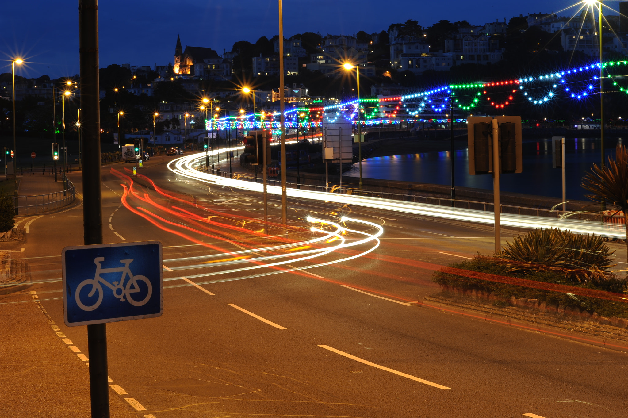 Nikon D700 + AF Nikkor 70-210mm f/4-5.6 sample photo. Torquay painted by cars photography