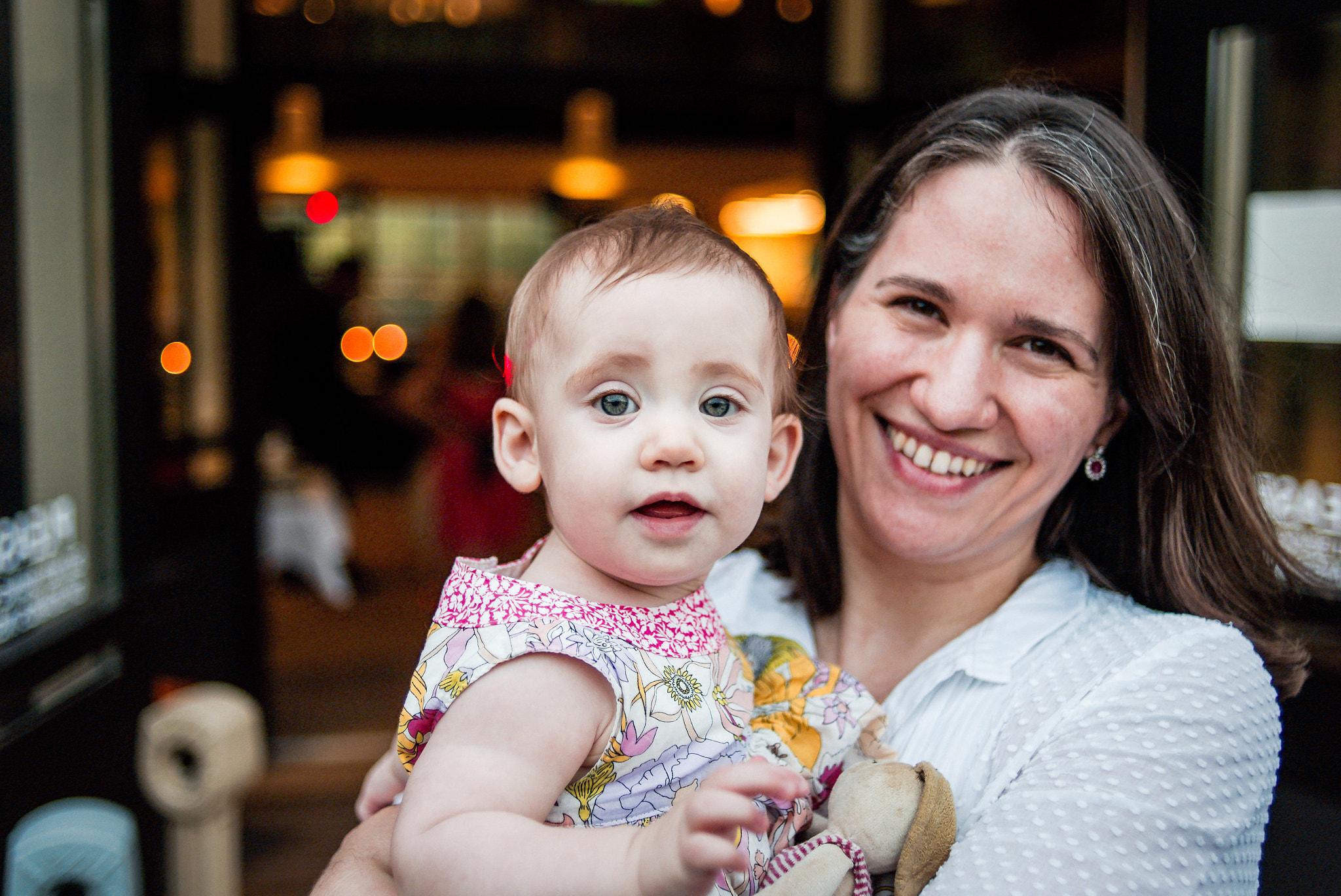 Nikon D610 + AF Nikkor 35mm f/2 sample photo. A mother & daughter photography