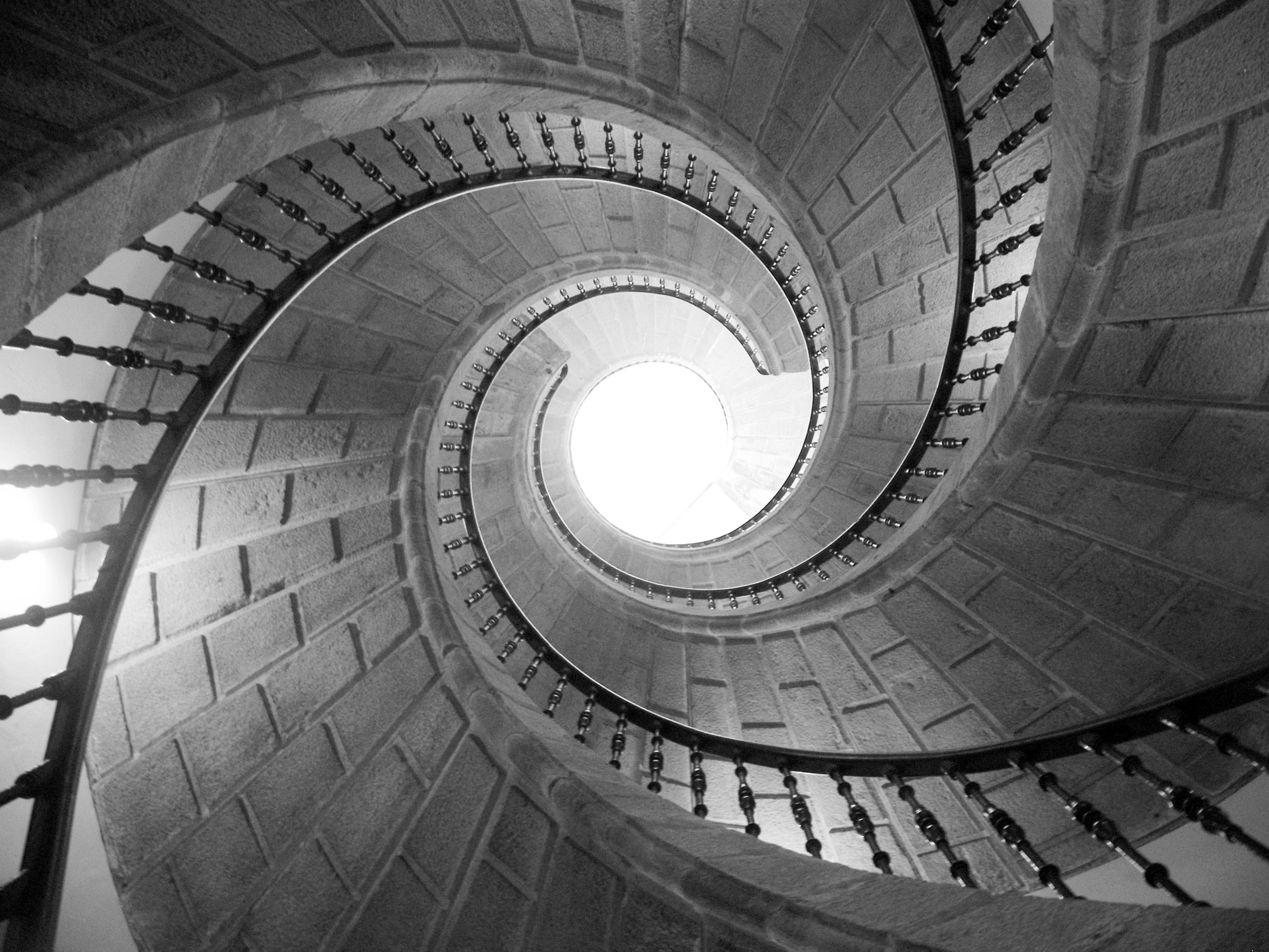 Kodak P880 ZOOM DIGITAL CAMERA sample photo. Triple spiral staircase, santiago de compostela, spain photography