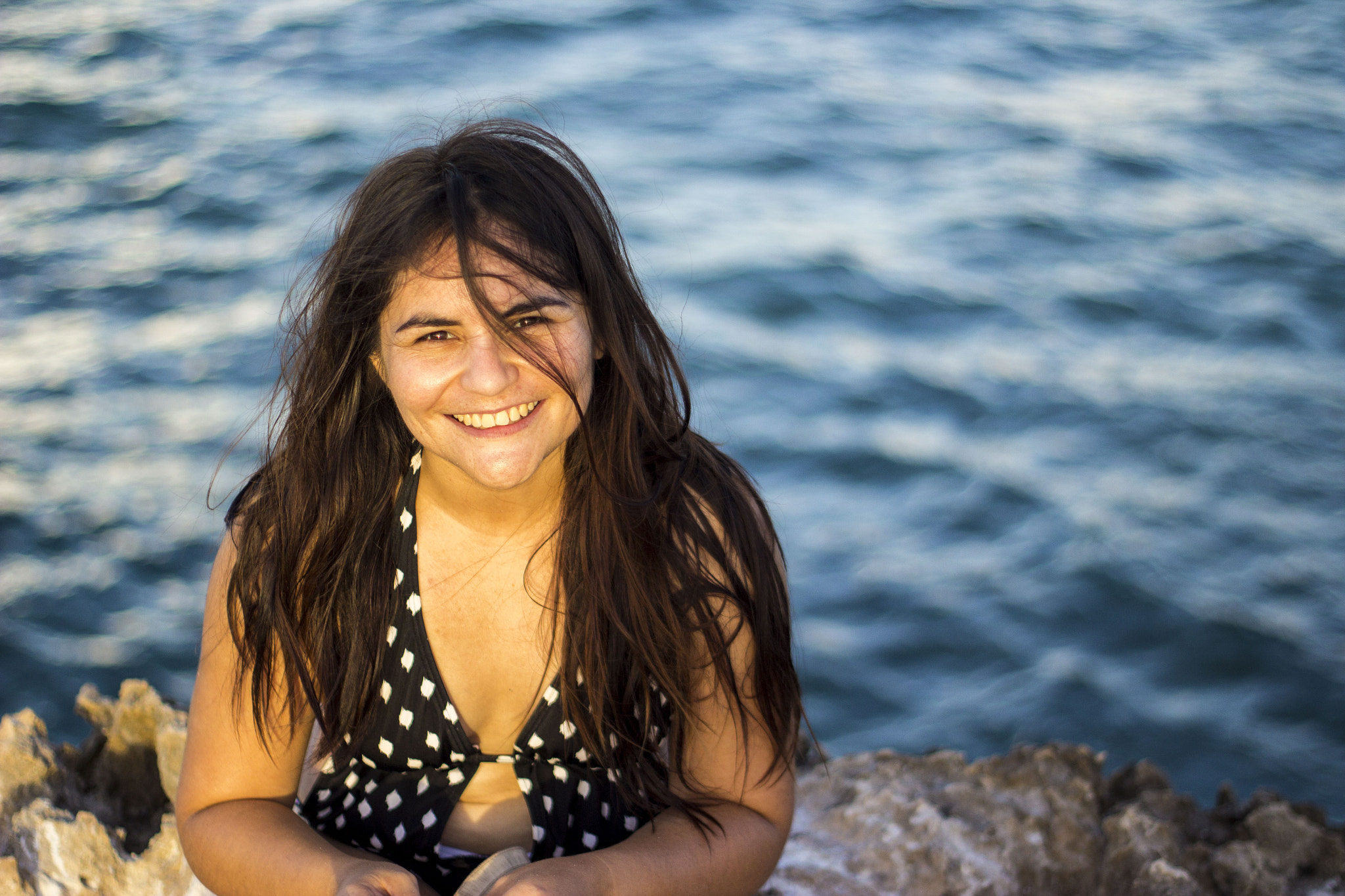 Canon EF 50mm f/1.8 sample photo. Un océano, una sonrisa y mucha luz. photography