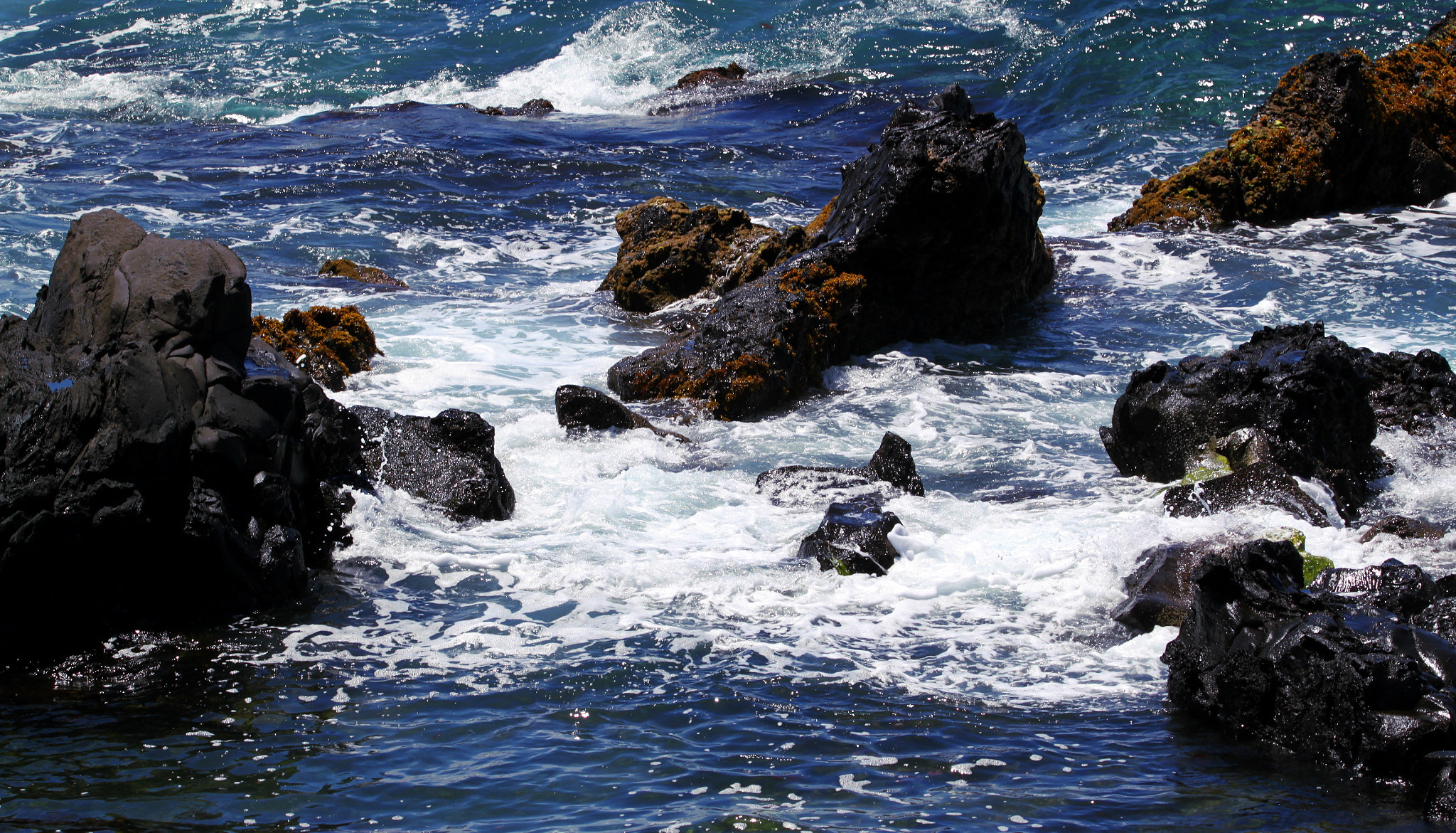 Tamron SP 150-600mm F5-6.3 Di VC USD sample photo. Water and rrock dance photography