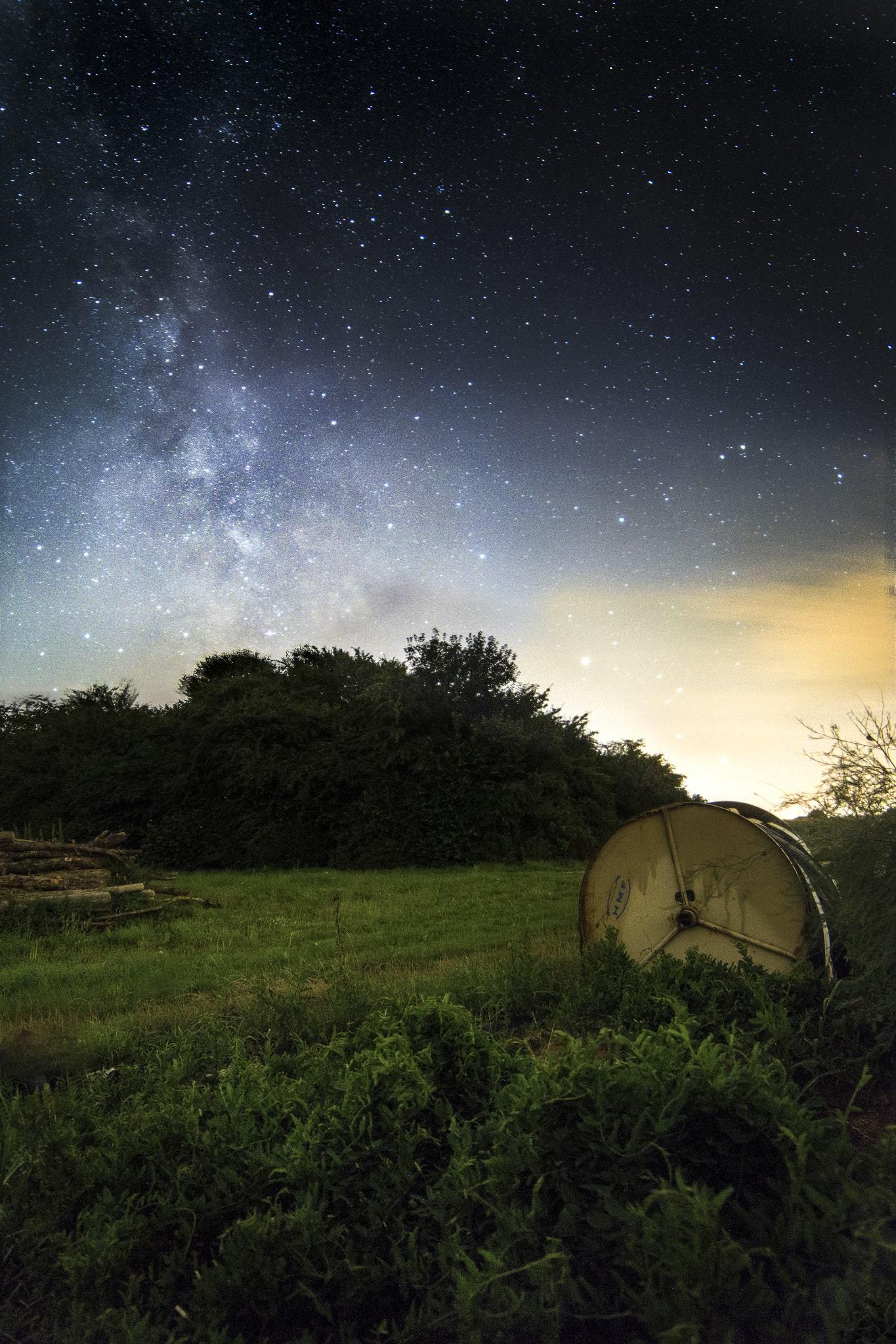 Samyang 14mm F2.8 ED AS IF UMC sample photo. Urban night sky photography