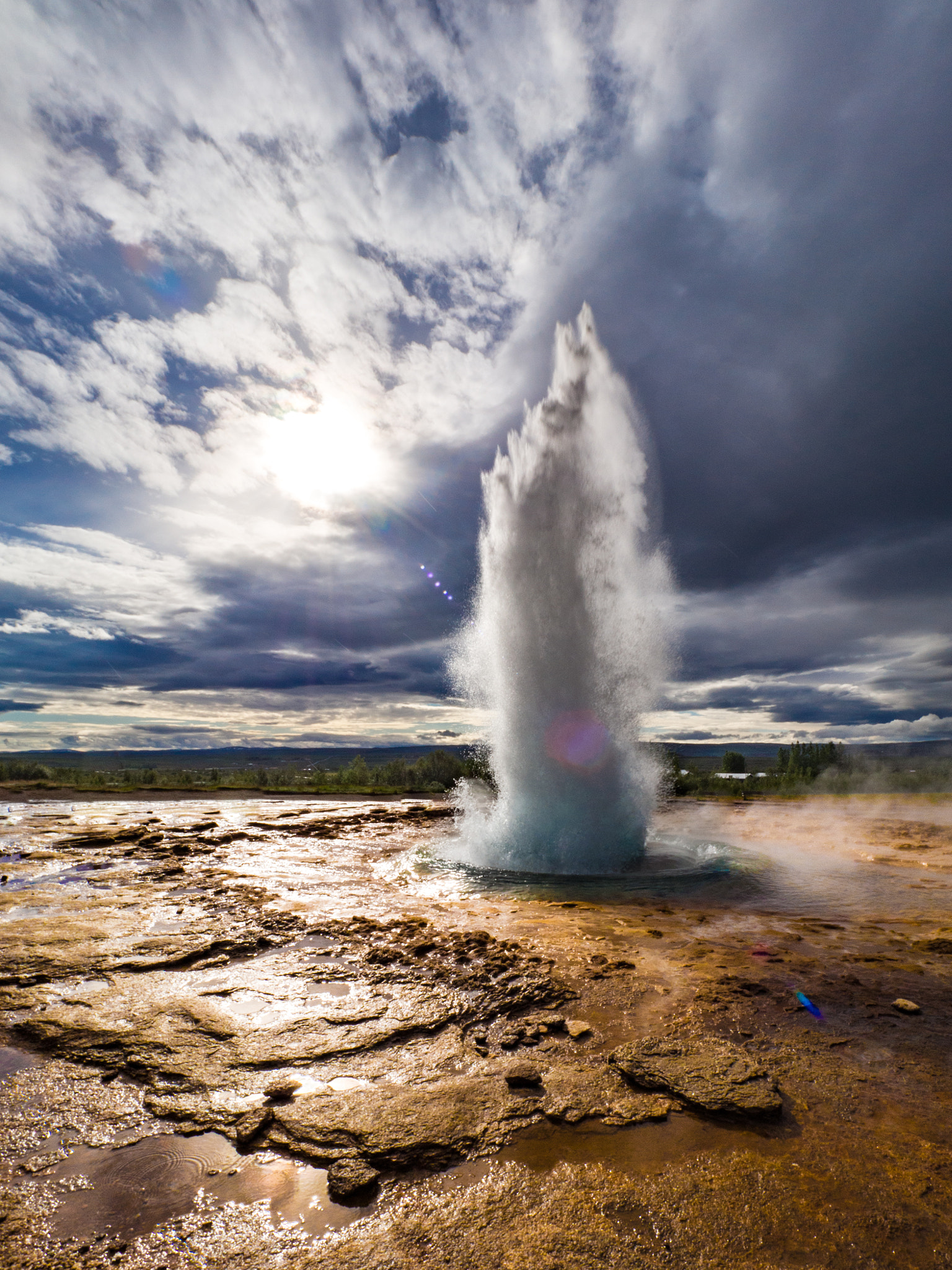 Olympus OM-D E-M10 + Olympus M.Zuiko Digital ED 7-14mm F2.8 PRO sample photo. Strokkur, geysir, iceland photography