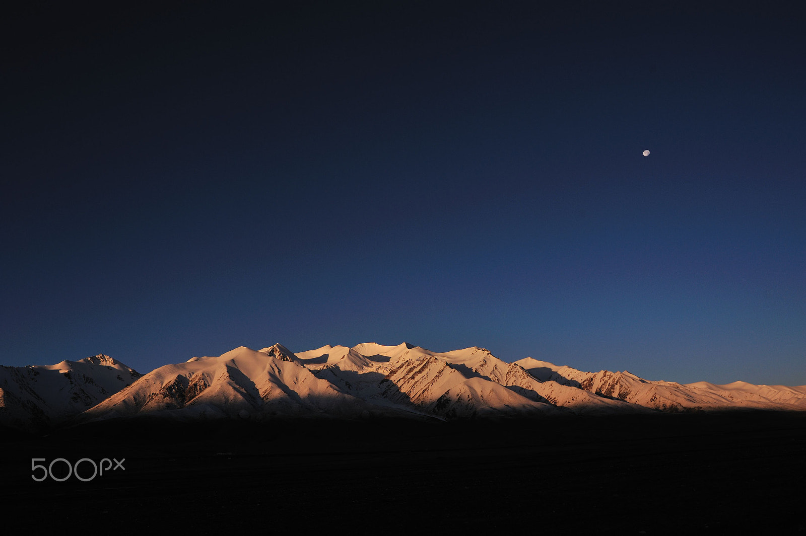 Nikon D700 + Nikon AF-S Nikkor 28mm F1.8G sample photo. Moon in the morning sunshine photography