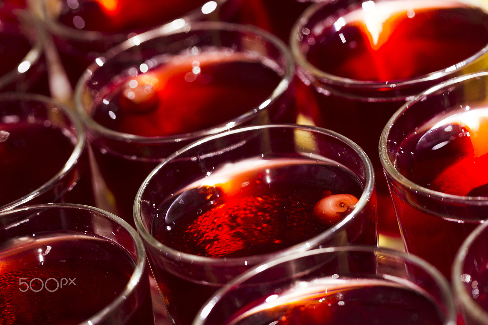 Canon EOS-1D Mark IV sample photo. Drinks in glasses photography
