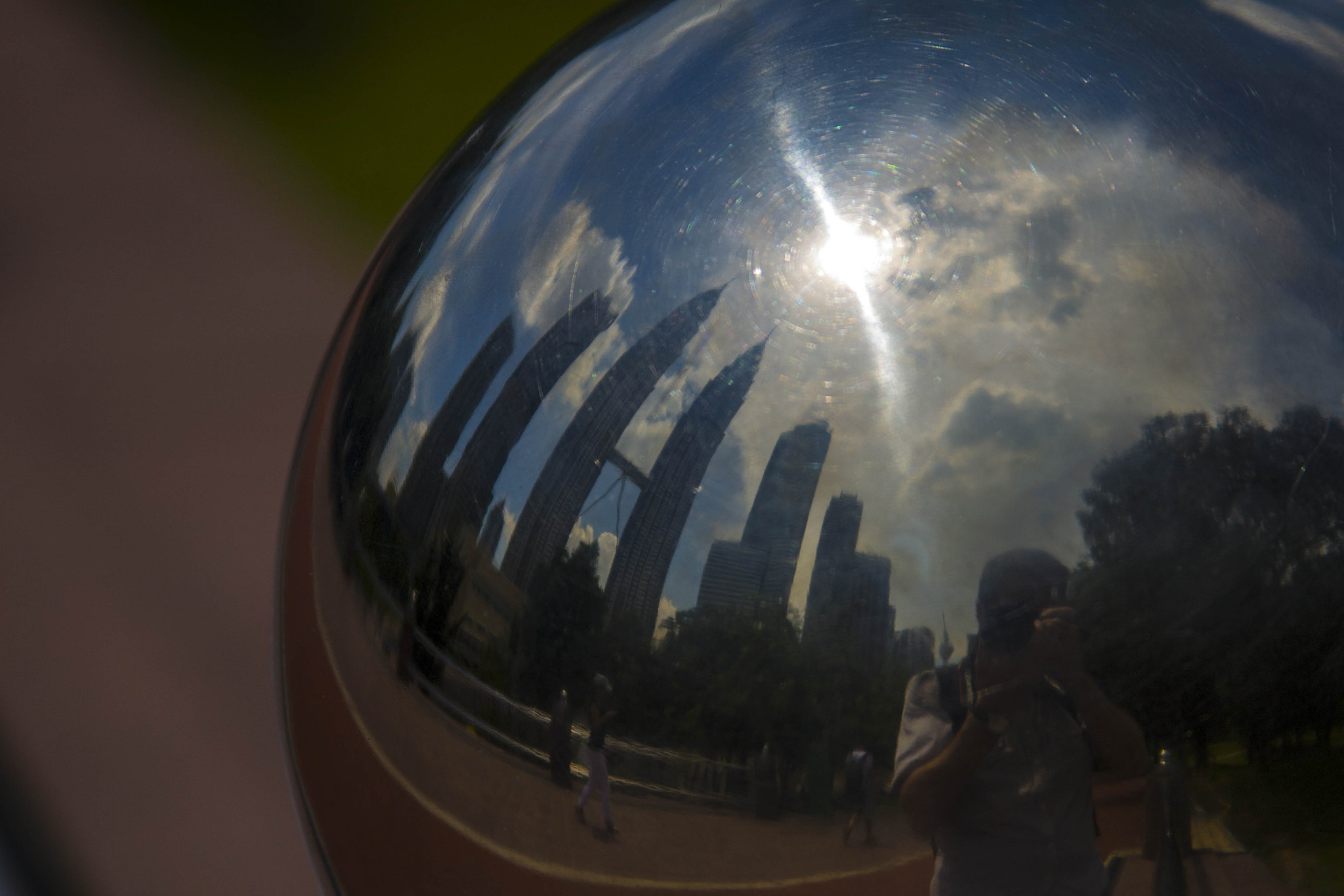 Canon EF 28-135mm F3.5-5.6 IS USM sample photo. Petronas towers photography