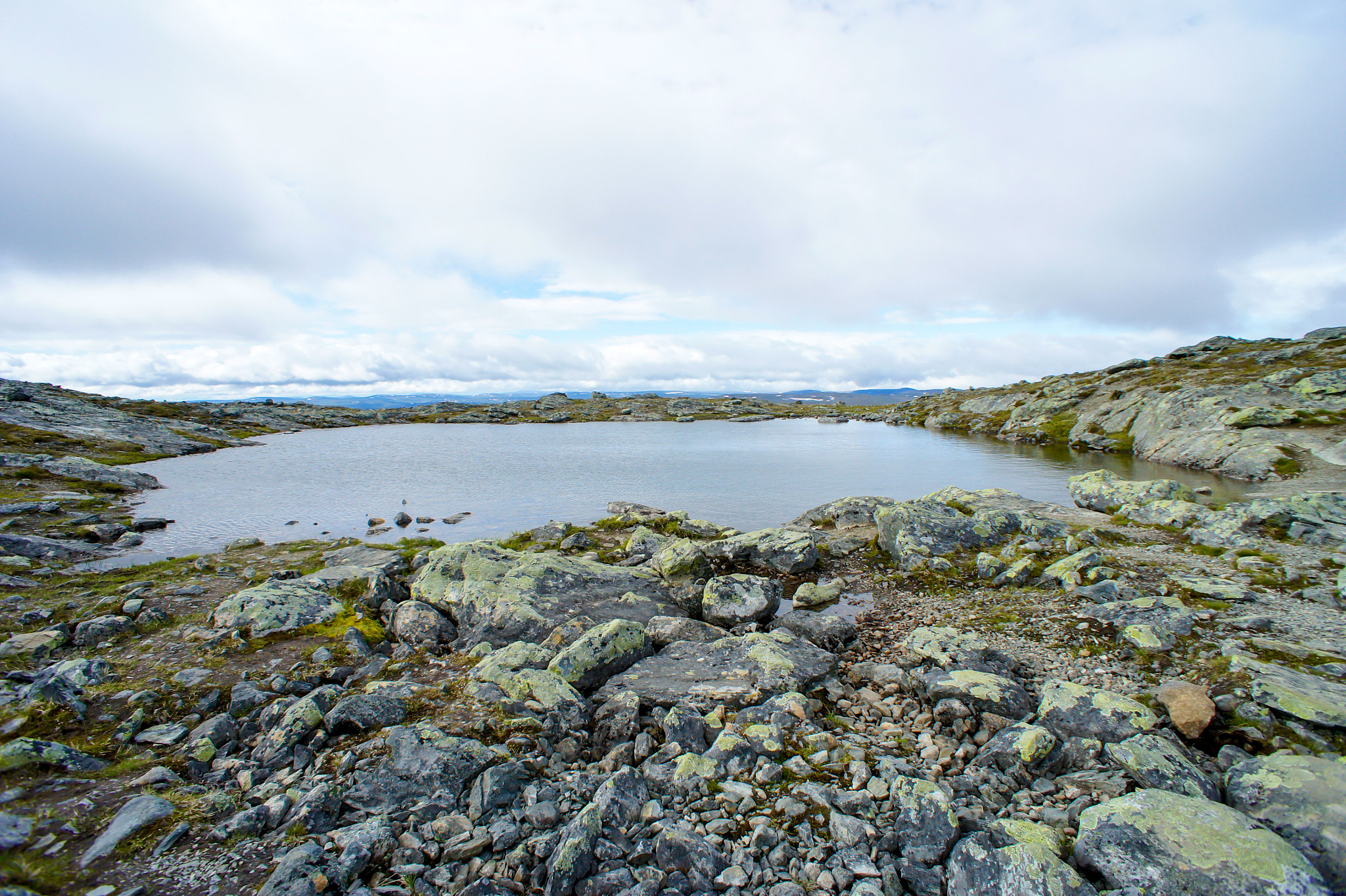 Sony Alpha NEX-5 + Sony E 16mm F2.8 sample photo. Pond in the sky photography