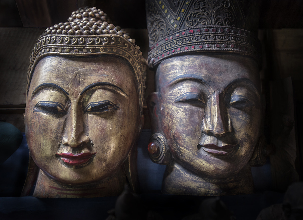 Nikon AF-S Nikkor 17-35mm F2.8D ED-IF sample photo. Two buddhas photography