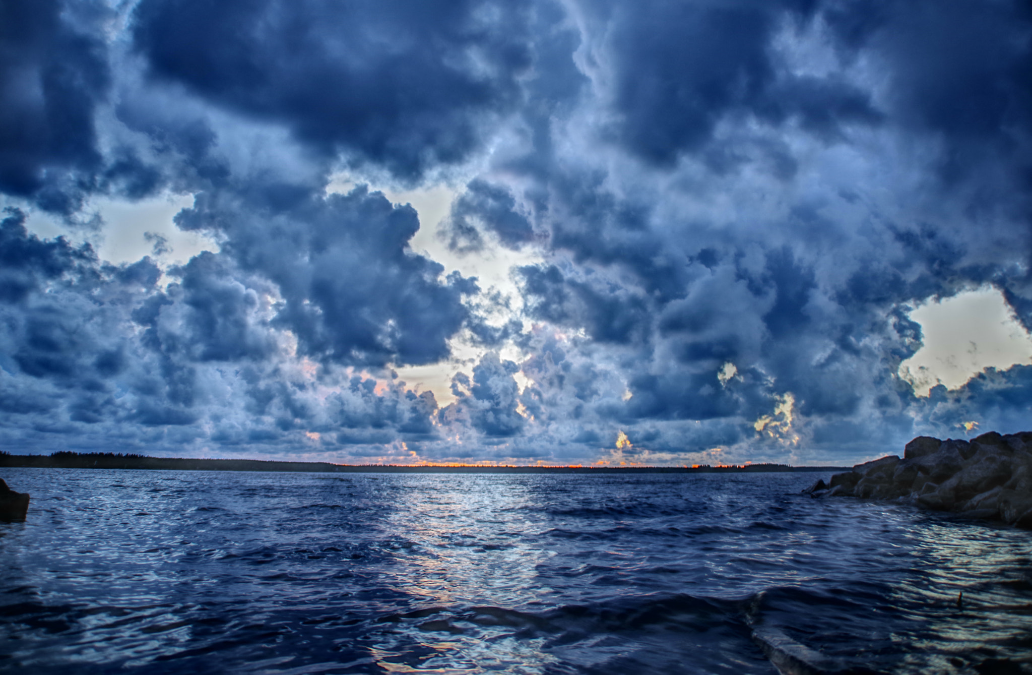 Pentax K-1 sample photo. Avoid the sea on thunder photography