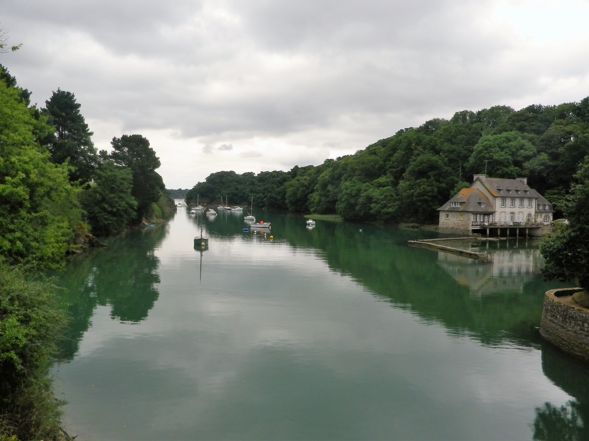Pentax Optio RZ18 sample photo. Moulin sur la rance photography