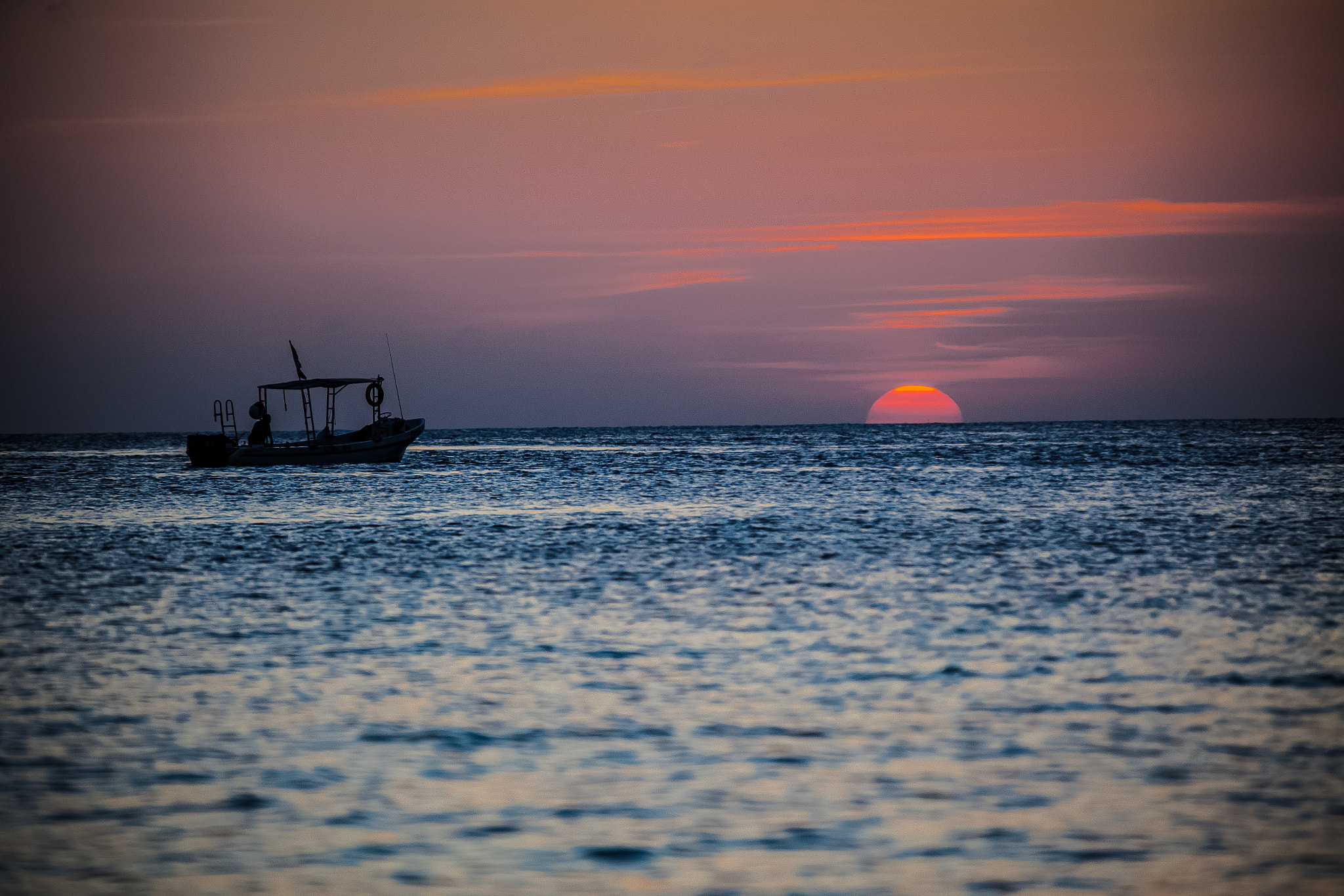 Sigma 50-500mm f/4-6.3 APO HSM EX sample photo. Sail into sunset photography