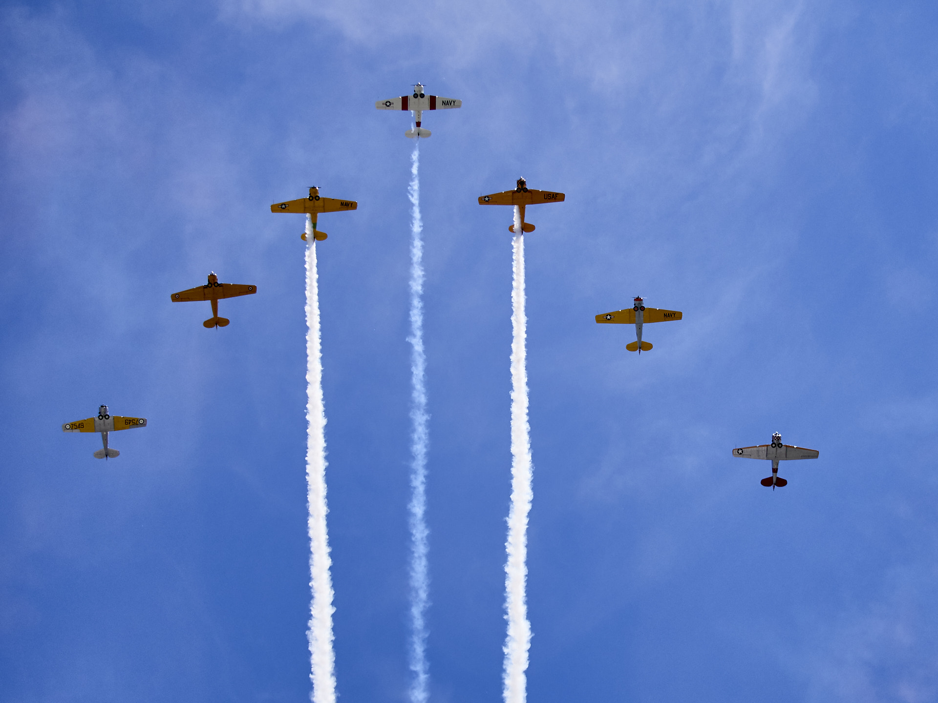 Panasonic Lumix G X Vario 35-100mm F2.8 OIS sample photo. Eaa oshkosh 2016 airshow photography