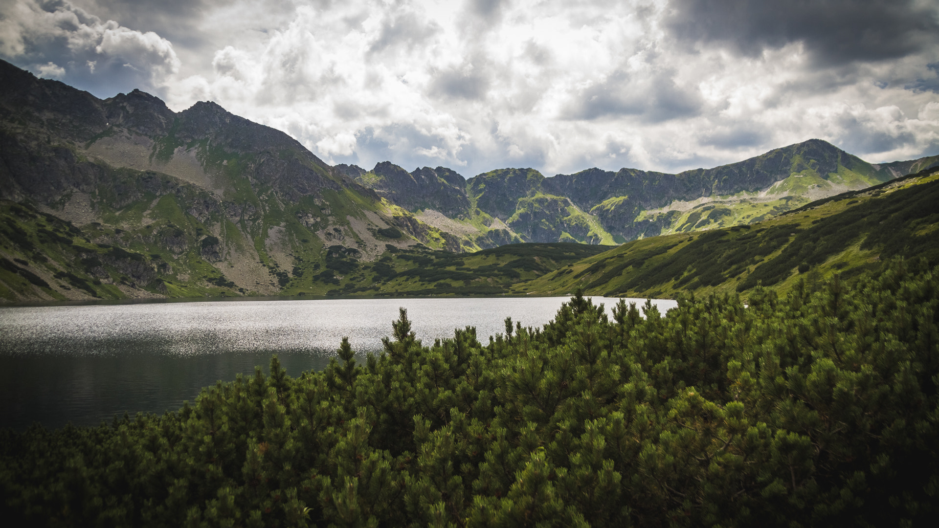 Sigma 17-70mm F2.8-4 DC Macro OS HSM sample photo. Tatry photography