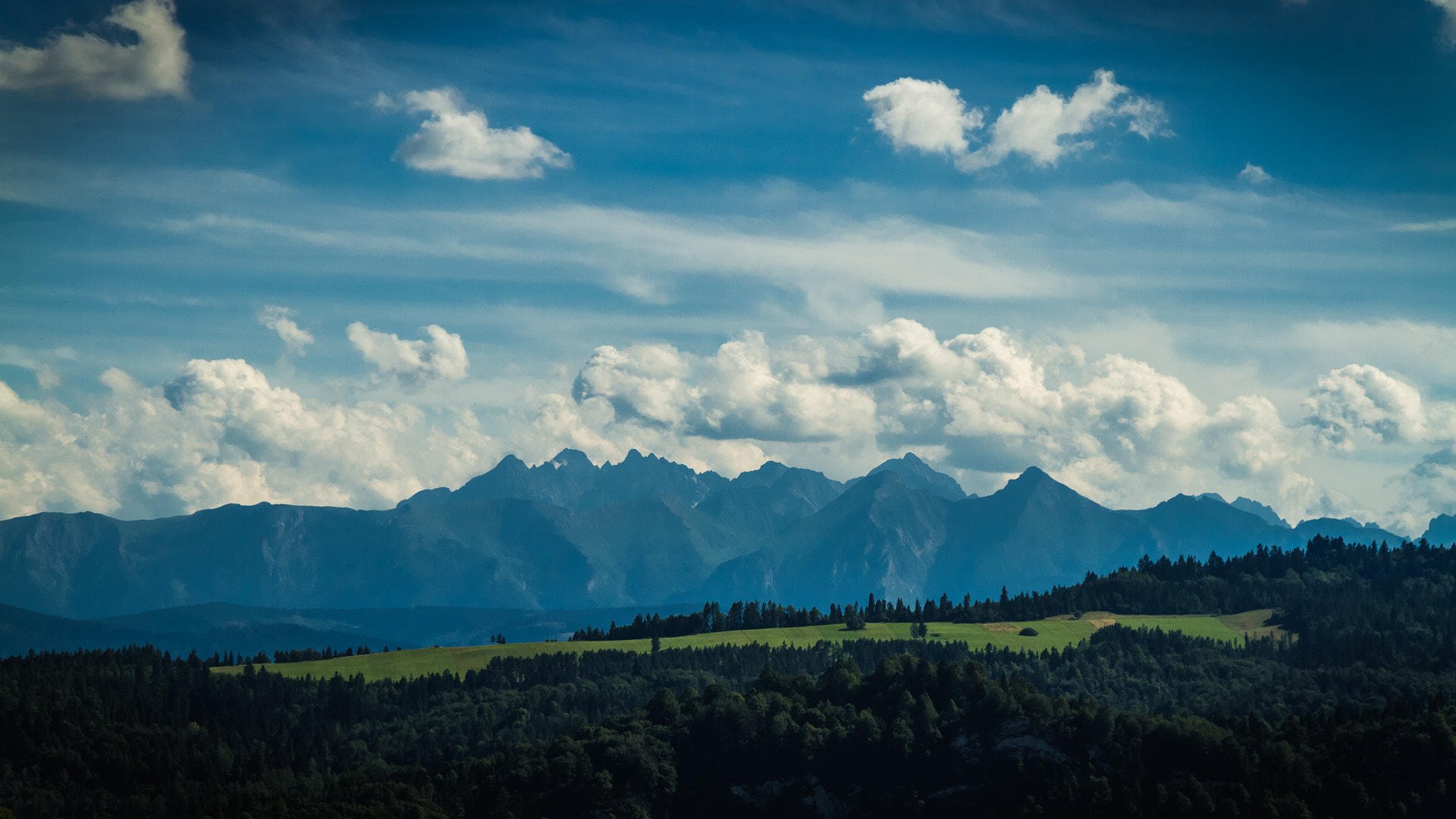 Sigma 17-70mm F2.8-4 DC Macro OS HSM sample photo. Tatry photography