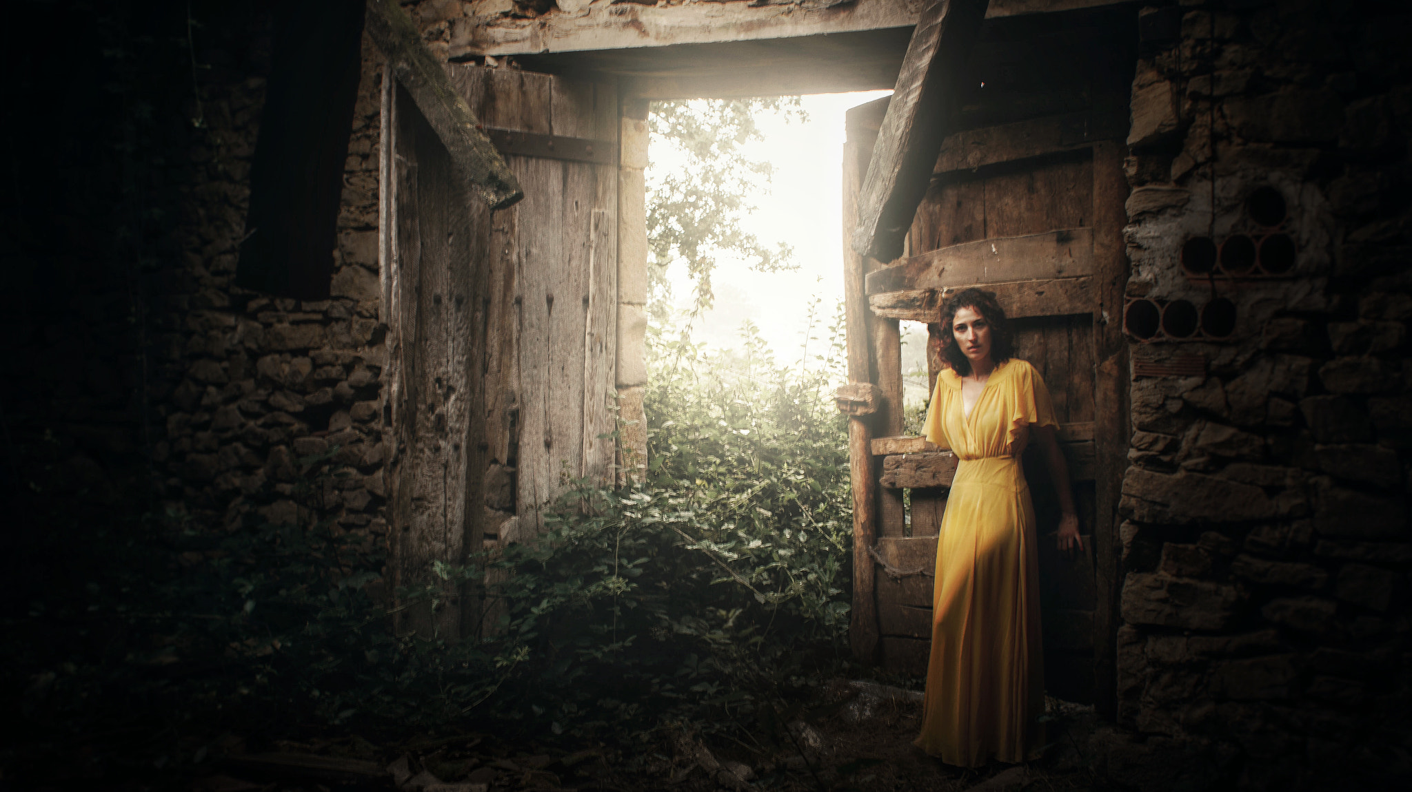 Canon EF 28mm F1.8 USM sample photo. A door to nowhere photography