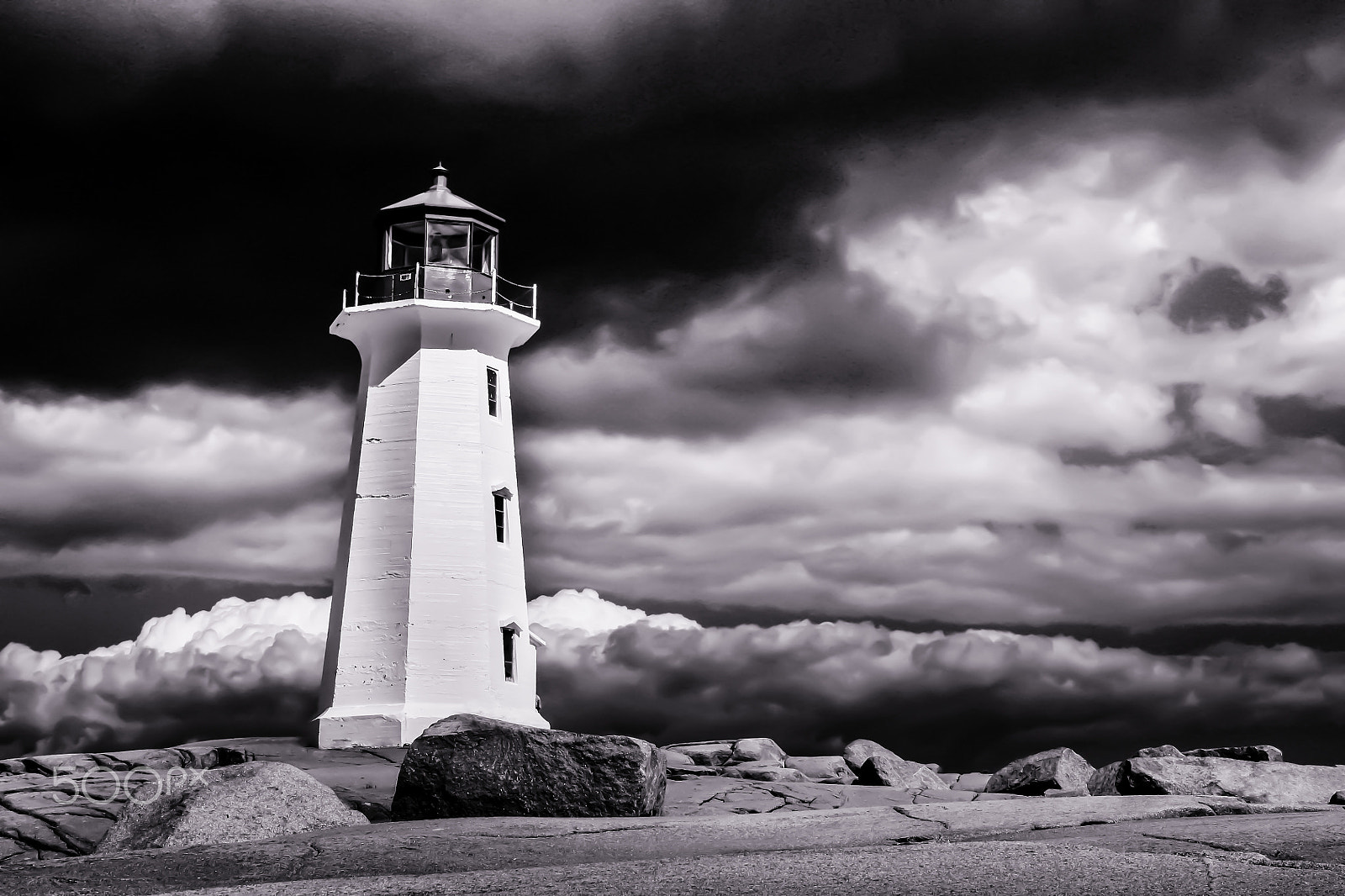 Canon EOS 450D (EOS Rebel XSi / EOS Kiss X2) sample photo. Peggys cove lh edit bw photography
