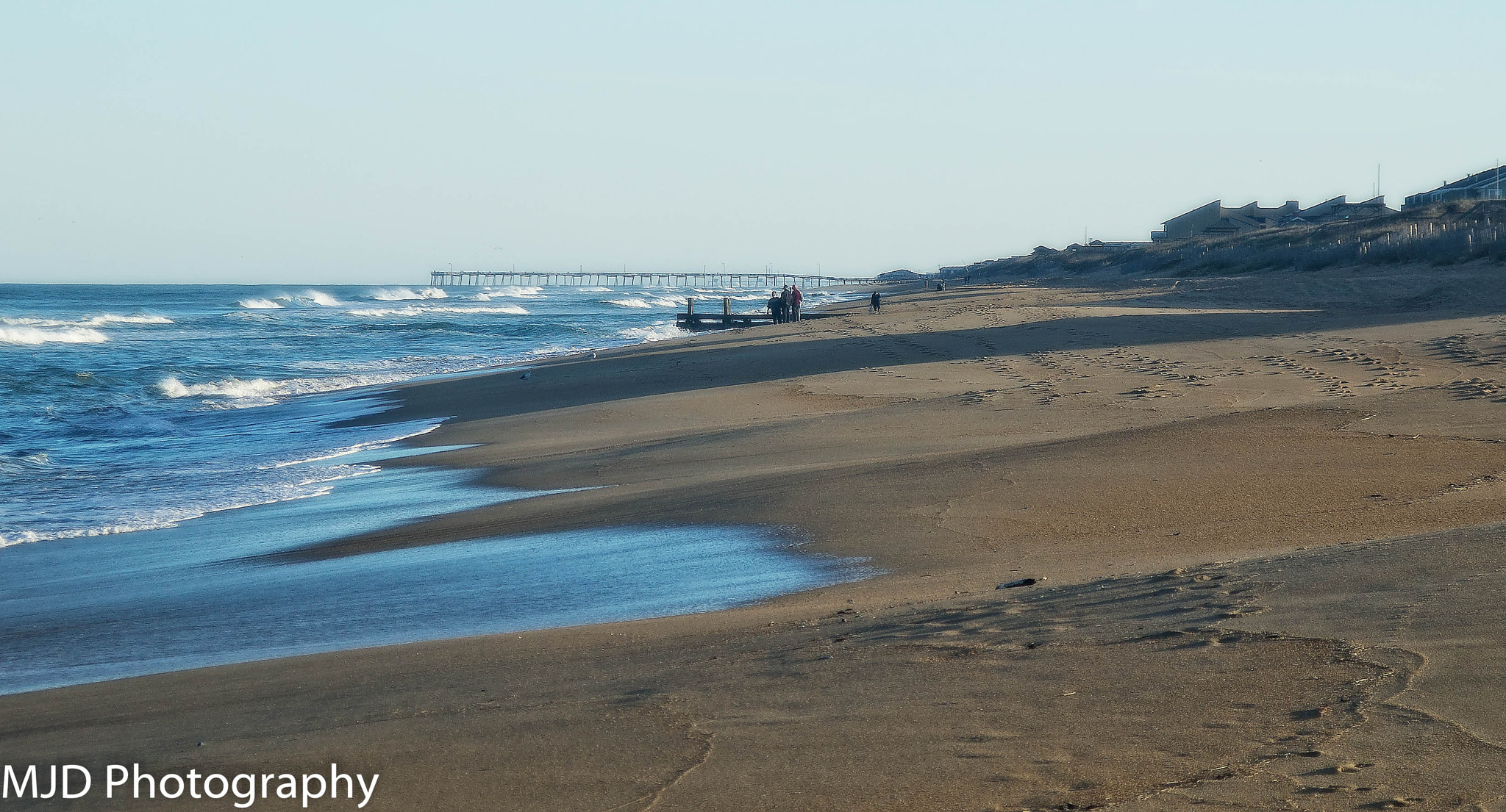 Sony DT 16-105mm F3.5-5.6 sample photo. Looking down the shoreline (of ) photography