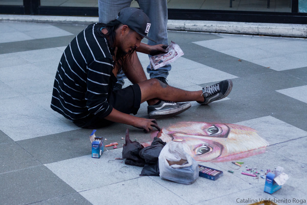 Canon EOS 50D + Canon EF 50mm F1.8 II sample photo. Street performer photography