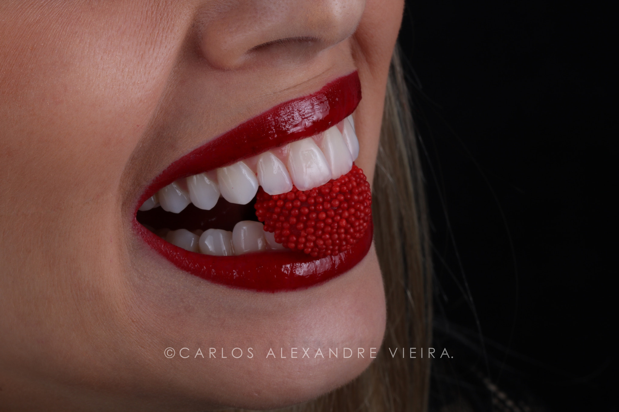 Canon EF 100mm F2.8 Macro USM sample photo. Smile and fruit photography