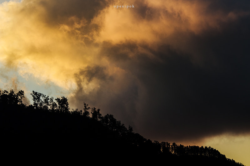 Nikon D7000 + AF Nikkor 70-210mm f/4-5.6 sample photo. Burning sun photography