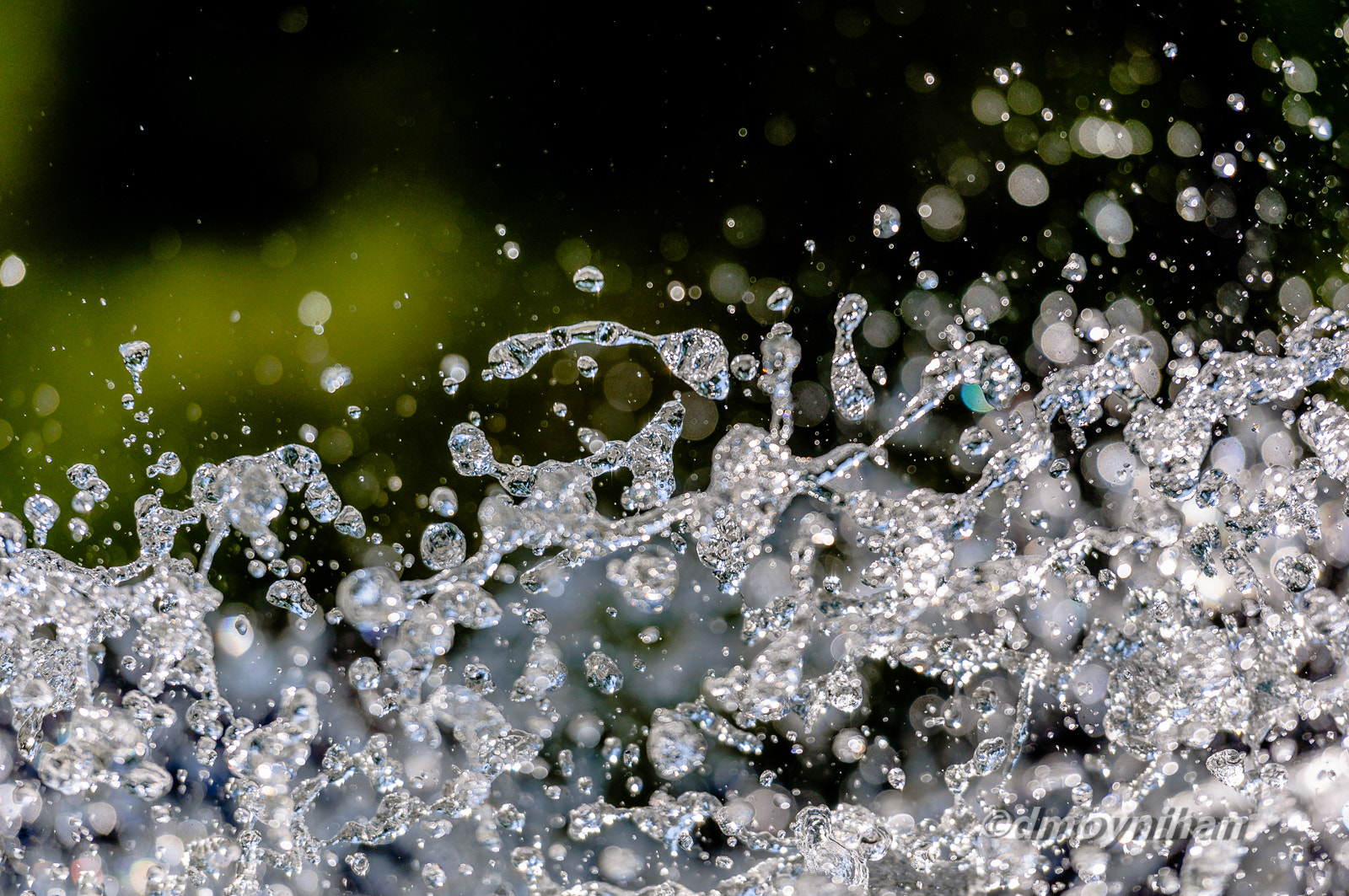 Nikon AF-S Nikkor 70-200mm F2.8G ED VR II sample photo. Fountain freeze photography