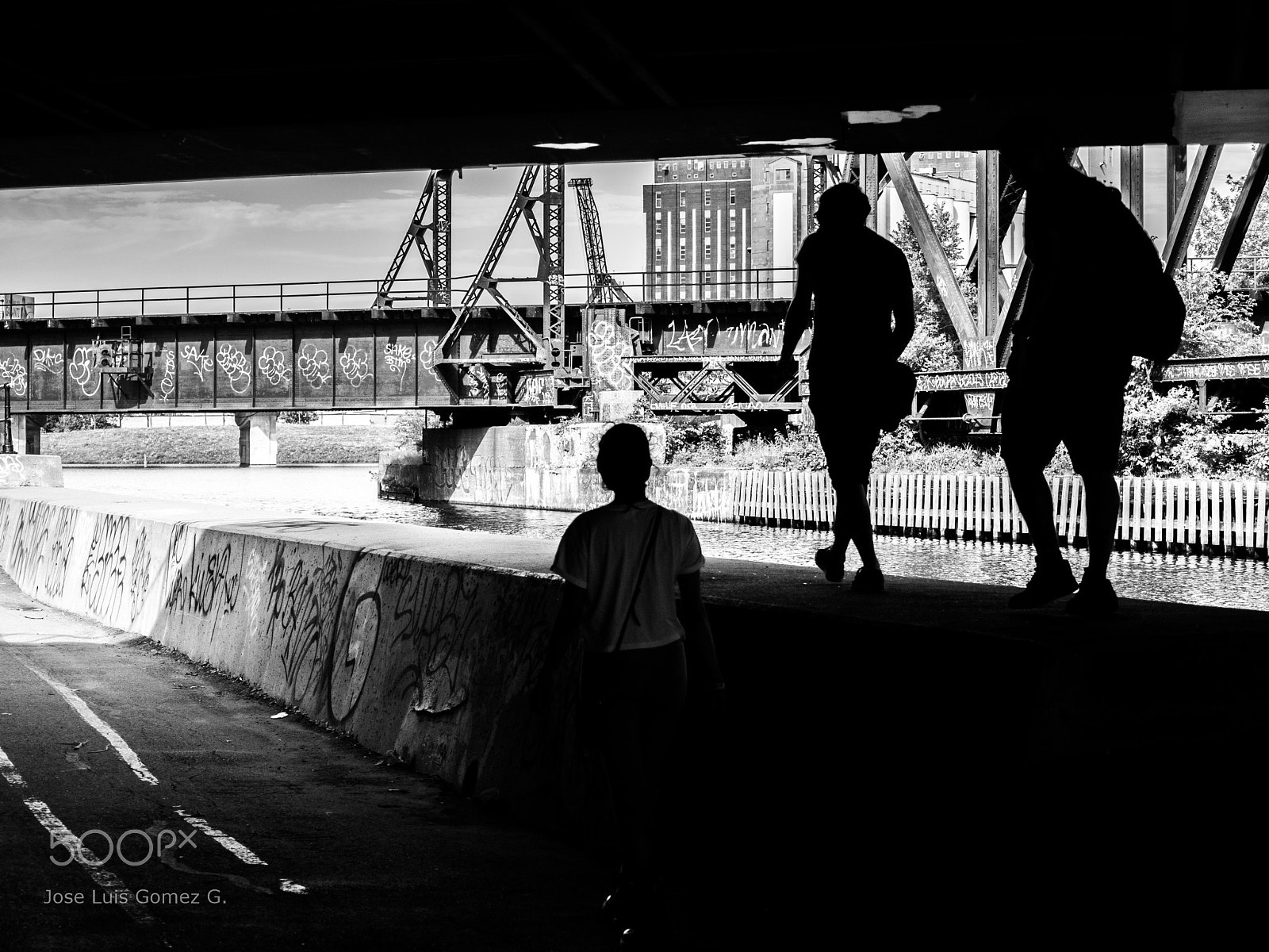 Olympus PEN E-PM2 sample photo. Walking together photography