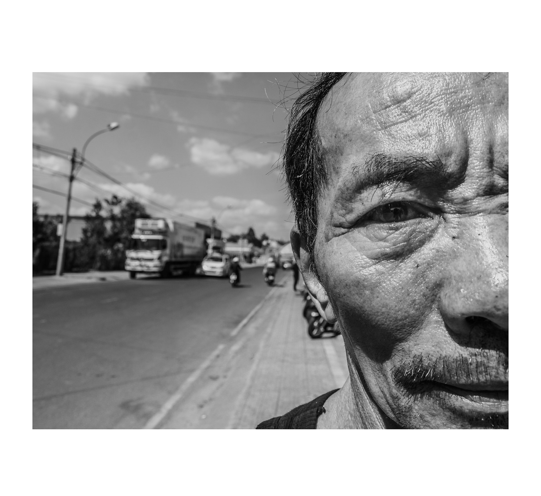 Canon EF-S 18-55mm f/3.5-5.6 USM sample photo. Dalat streetlife photography
