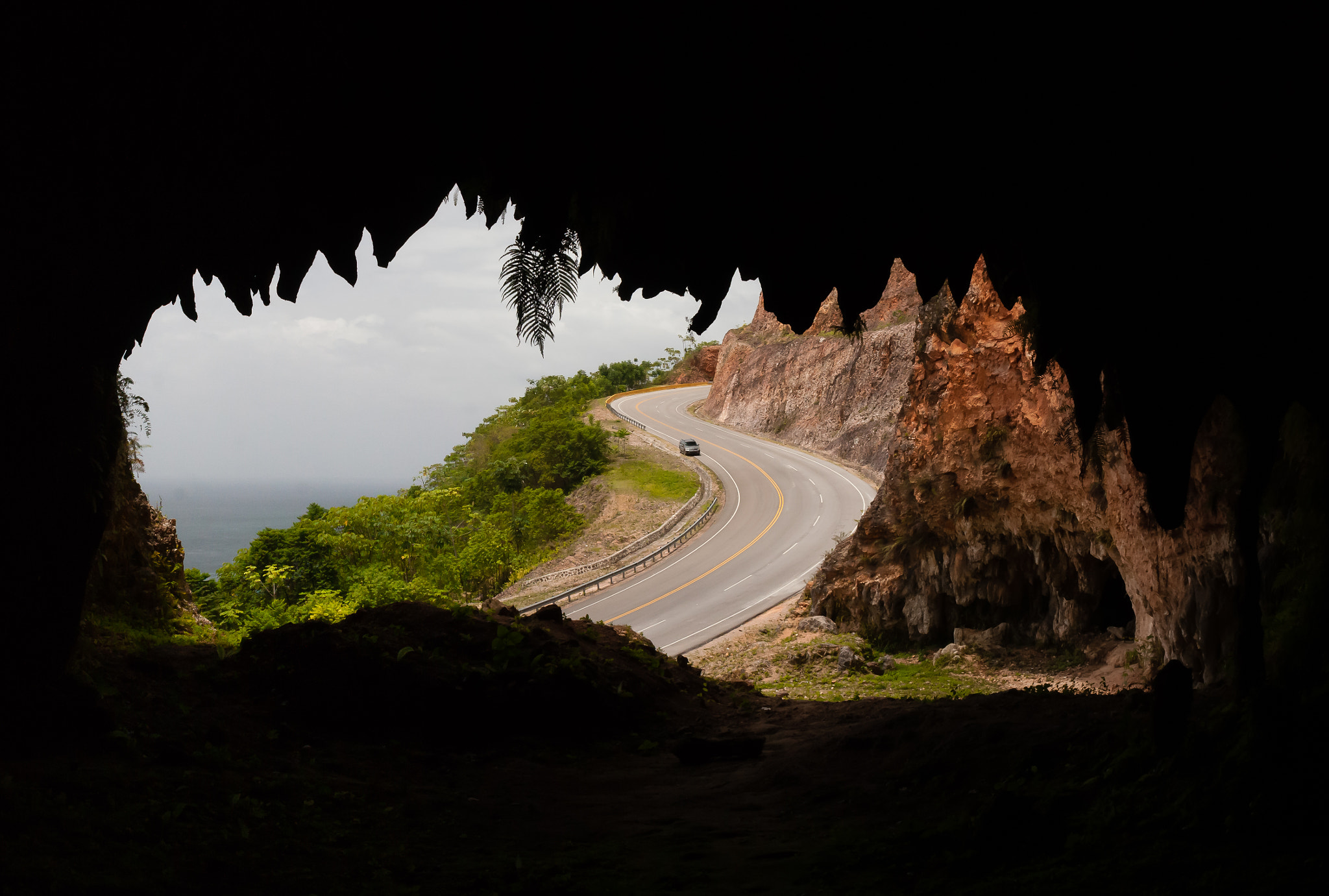 Canon EF 24mm F2.8 IS USM sample photo. Cueva dominicana photography