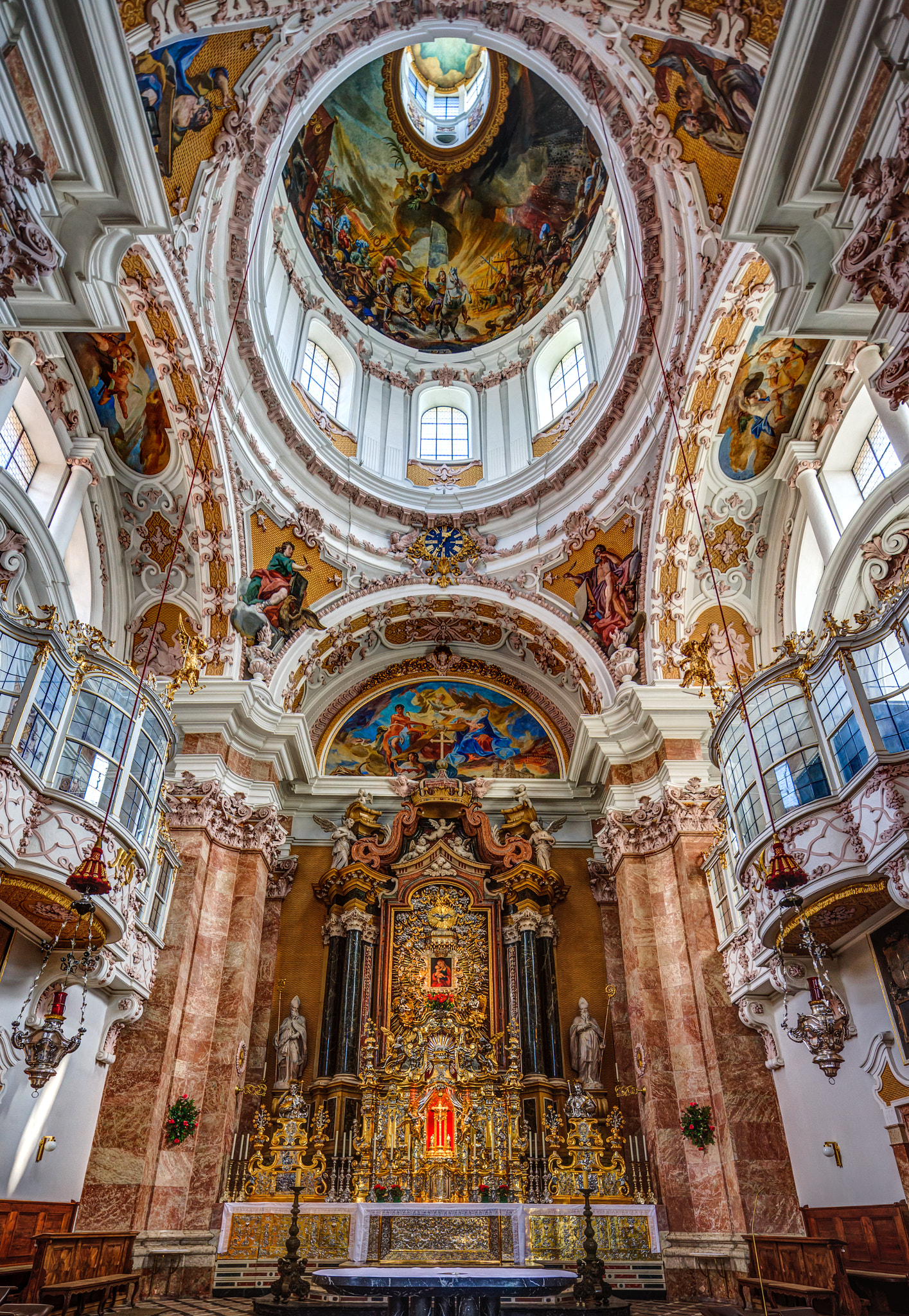 Canon TS-E 17mm F4L Tilt-Shift sample photo. Innsbruck cathedral photography