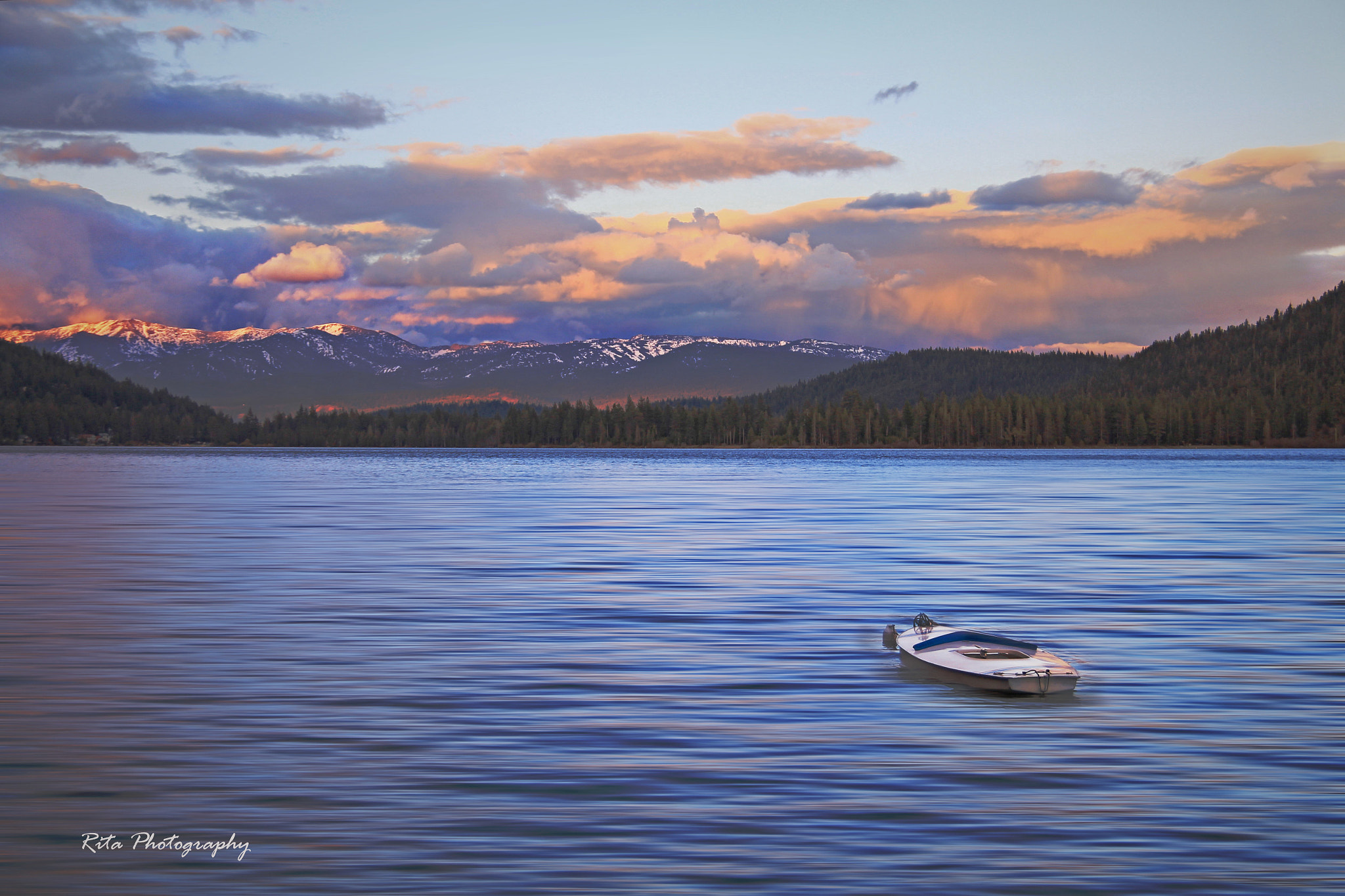 Canon EOS 700D (EOS Rebel T5i / EOS Kiss X7i) + Canon EF 22-55mm f/4-5.6 USM sample photo. Donner lake sunset photography