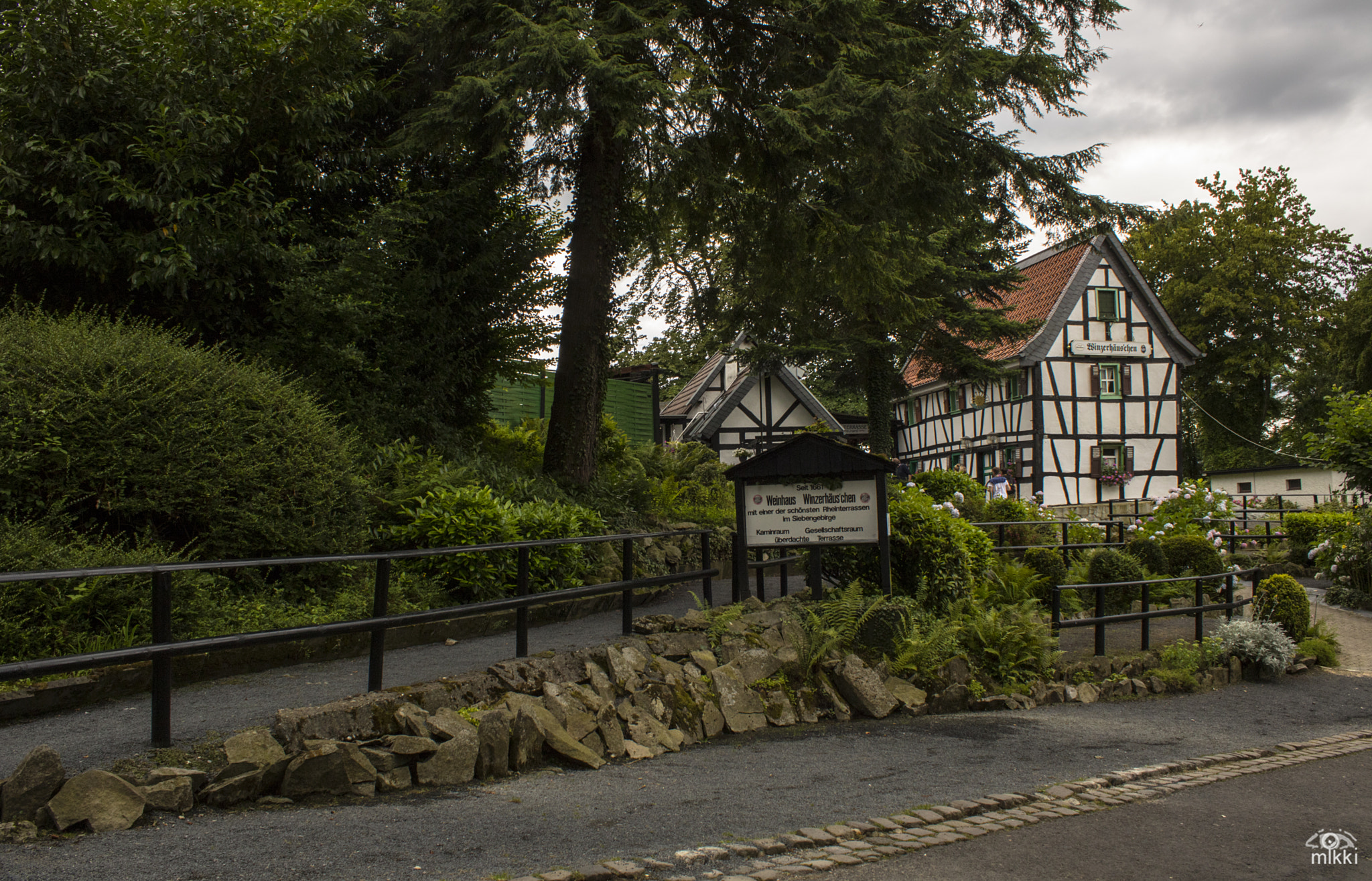 Canon EOS 760D (EOS Rebel T6s / EOS 8000D) sample photo. Weinhaus photography