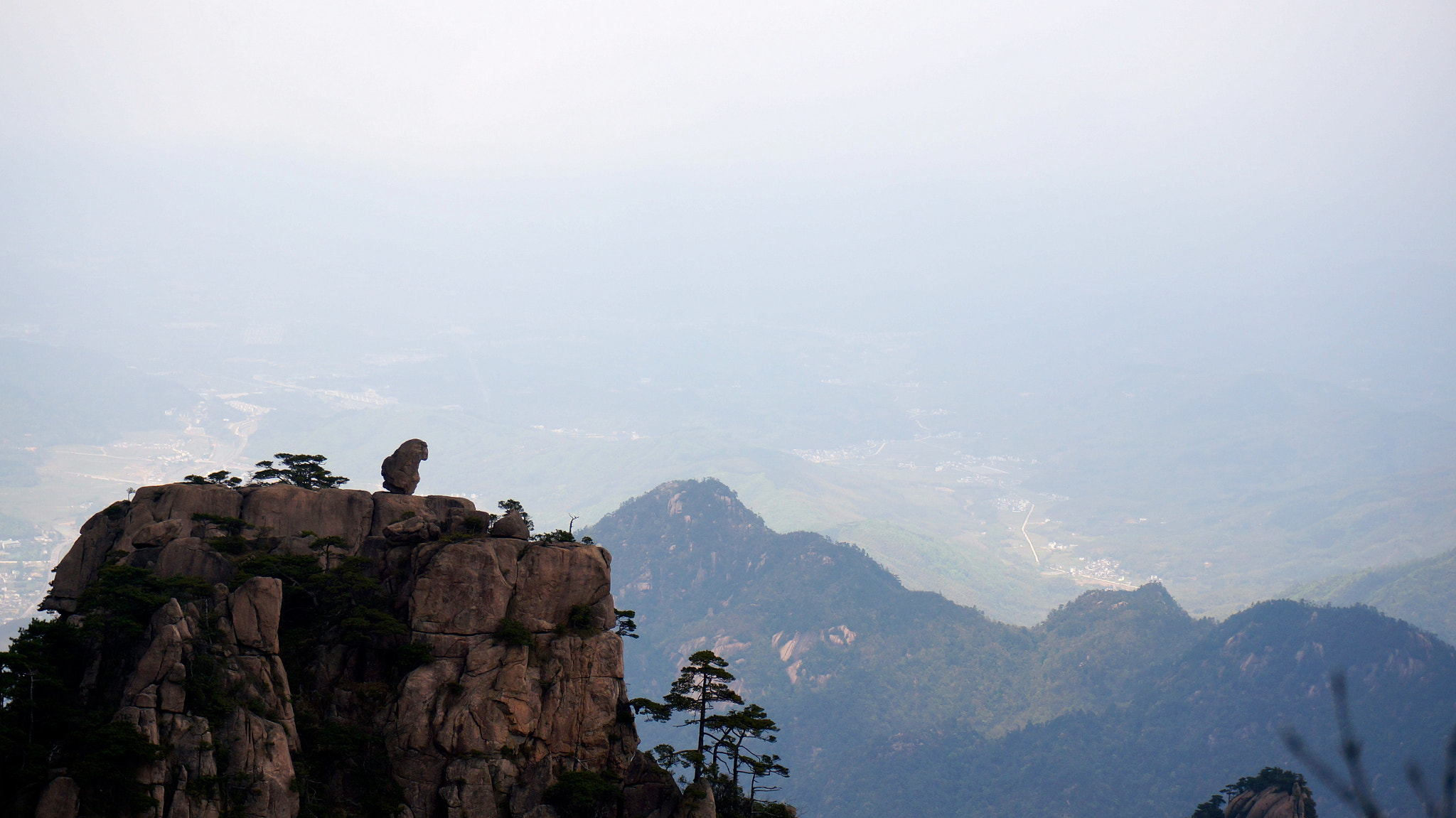 Sony Alpha NEX-6 + Sony E 18-50mm F4-5.6 sample photo. Huangshang mountain and the villages at its foot photography