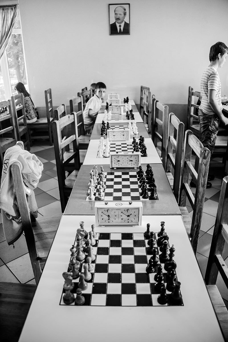 Canon EF 28-300mm F3.5-5.6L IS USM sample photo. .chess photography