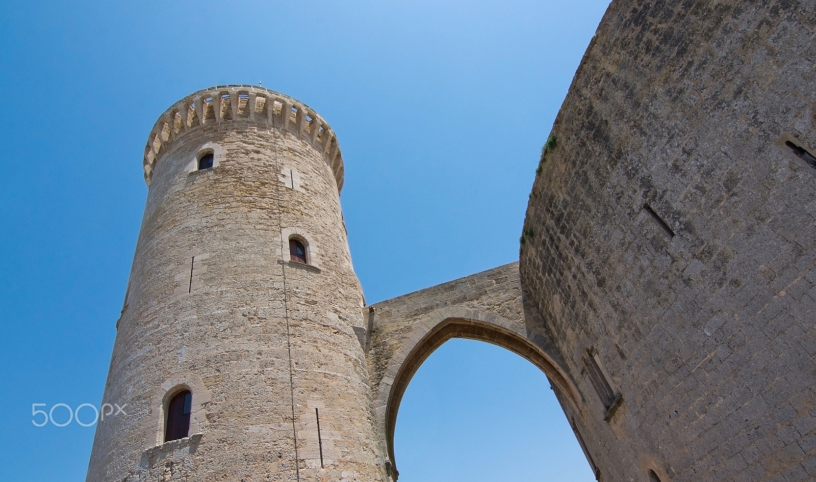 FSA-L2, EDG 65, 800mm F13 G sample photo. Bellver castle exterior photography
