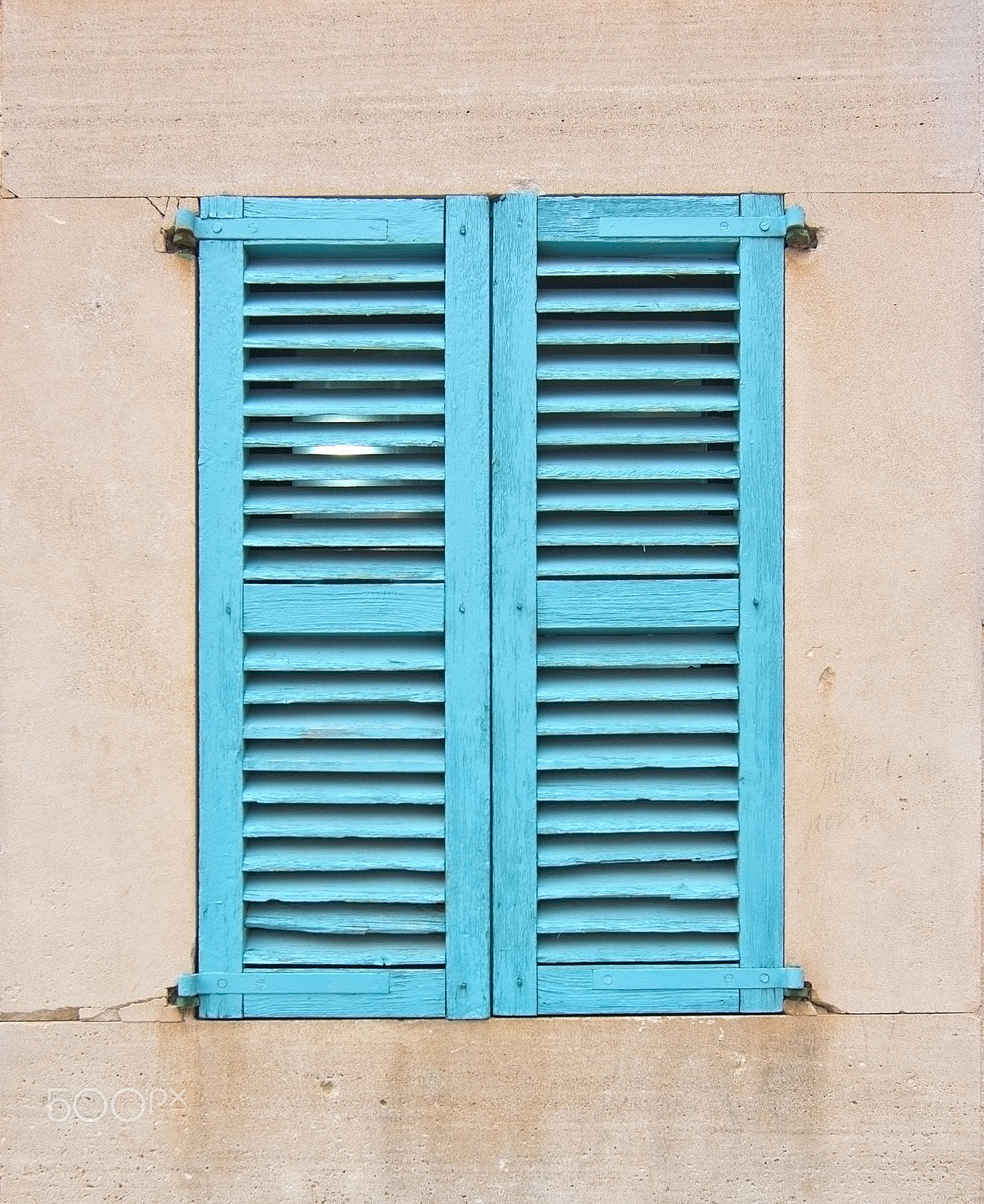 Nikon D7100 + Nikon AF Nikkor 20mm F2.8D sample photo. Turquoise window with shutters photography