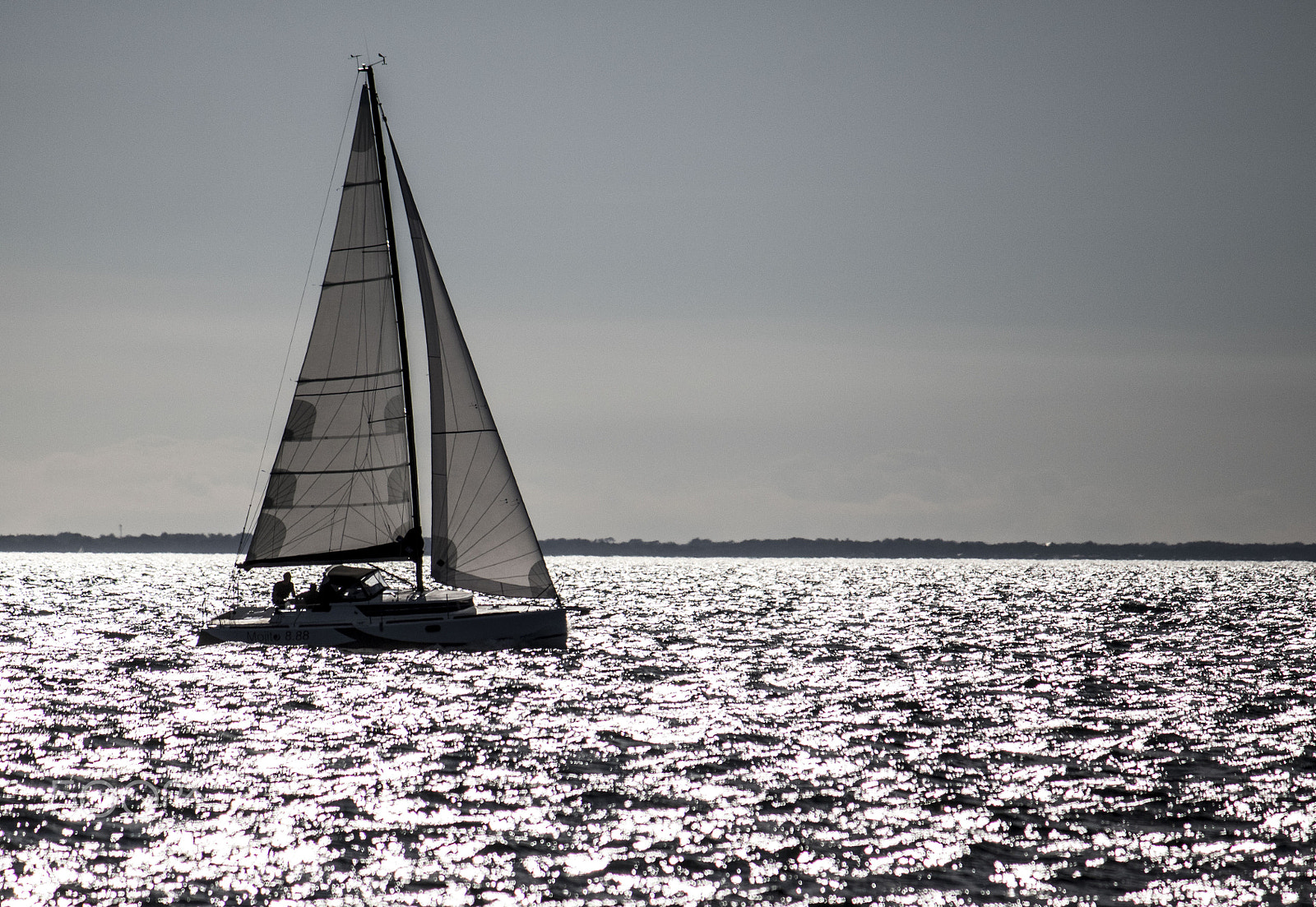 Canon EOS 7D Mark II + Canon EF-S 55-250mm F4-5.6 IS sample photo. Sailing boat in the breton sunset photography