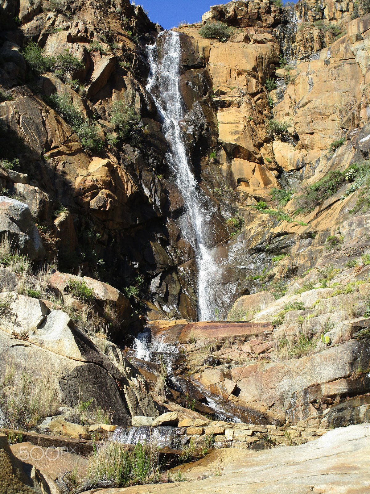 Canon PowerShot ELPH 190 IS (IXUS 180 / IXY 190) sample photo. Roar of water falling photography