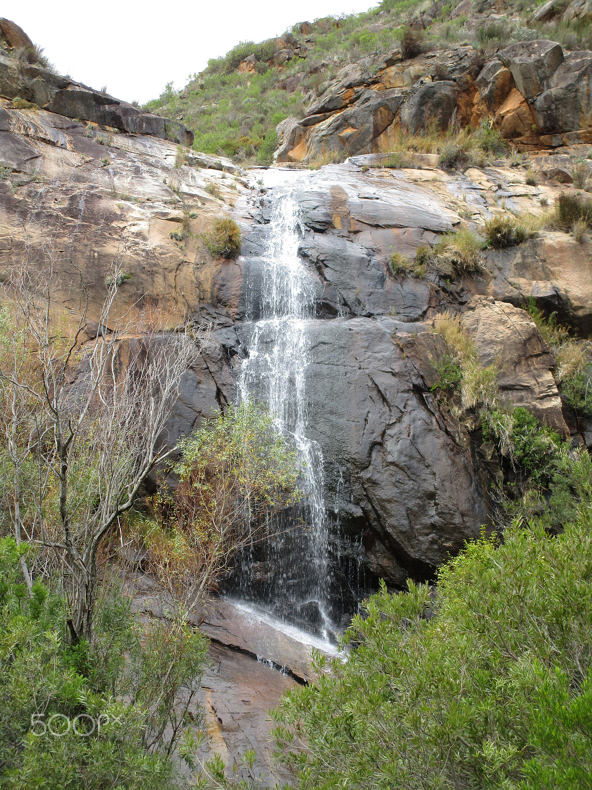 Canon PowerShot ELPH 190 IS (IXUS 180 / IXY 190) sample photo. Roar of water falling photography