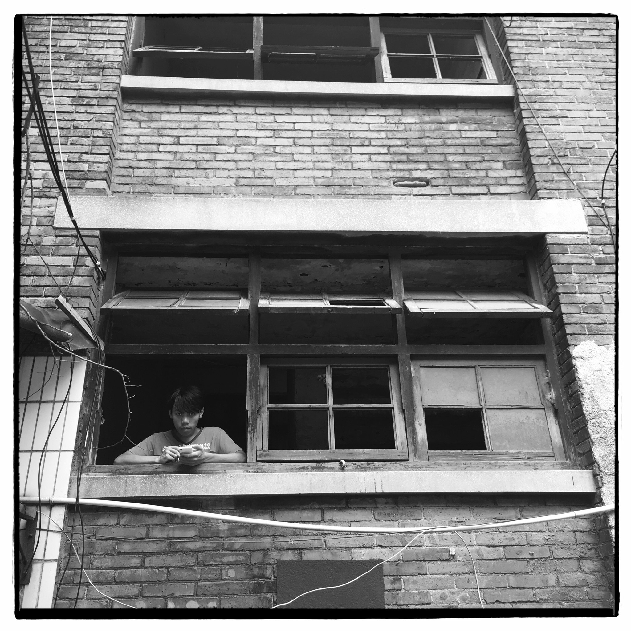 Jag.gr 6X6 for iPhone sample photo. Window photography