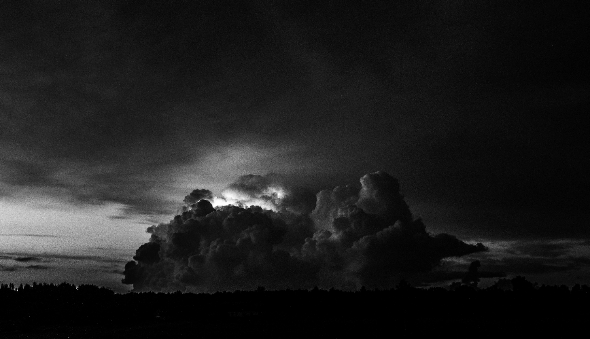 Sigma 18-250mm F3.5-6.3 DC OS HSM sample photo. Lightning photography