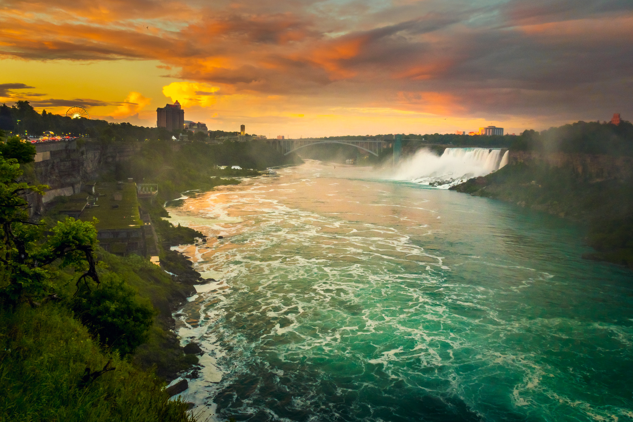 OLYMPUS M.14-150mm F4.0-5.6 II sample photo. Niagara falls - after the storm photography
