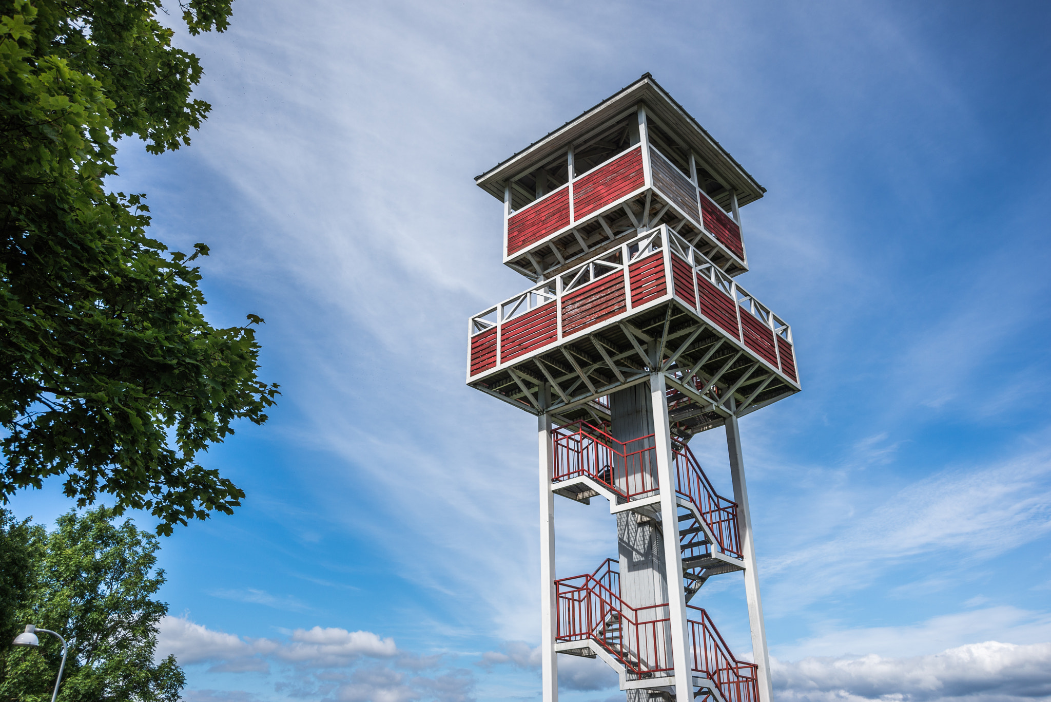 Nikon D610 + AF Zoom-Nikkor 28-70mm f/3.5-4.5D sample photo. Bird-watching tower photography