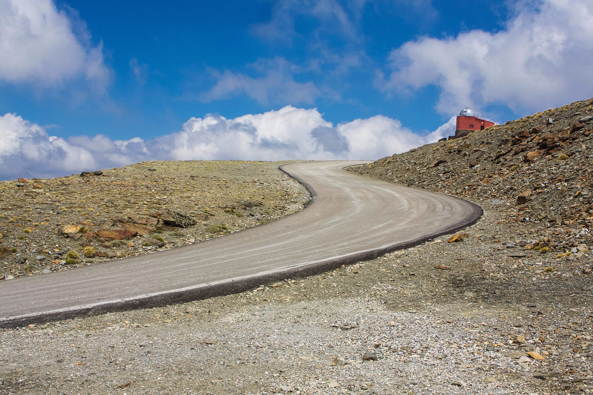 Canon EF 28-105mm f/3.5-4.5 USM sample photo. Road in sierra nevada photography