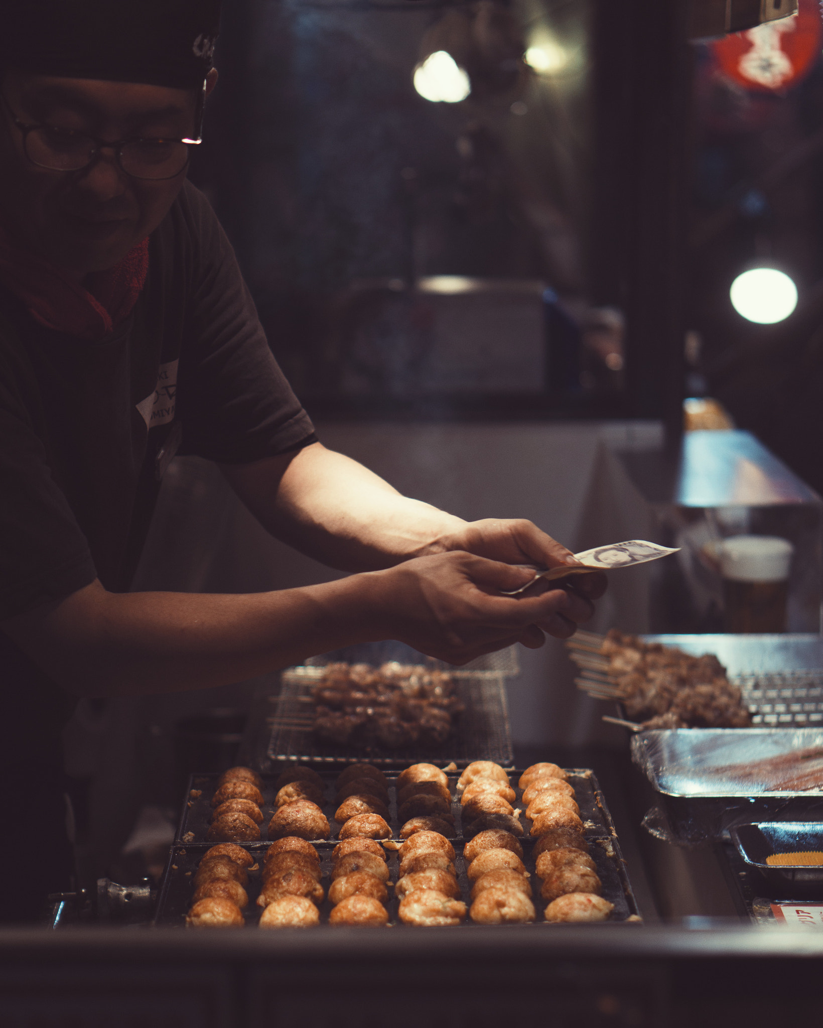 Sony a5100 + E 50mm F1.8 OSS sample photo. Streets of dōtonbori photography