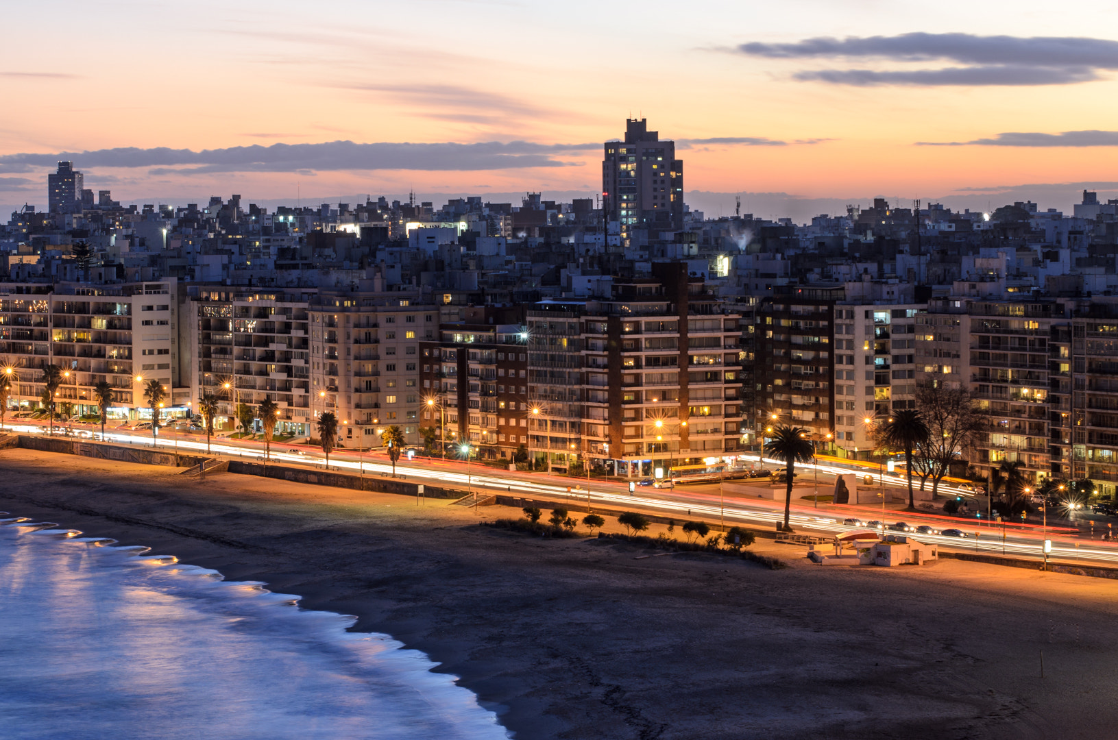 Sigma 70-200mm F2.8 EX DG Macro HSM II sample photo. Rambla de pocitos photography