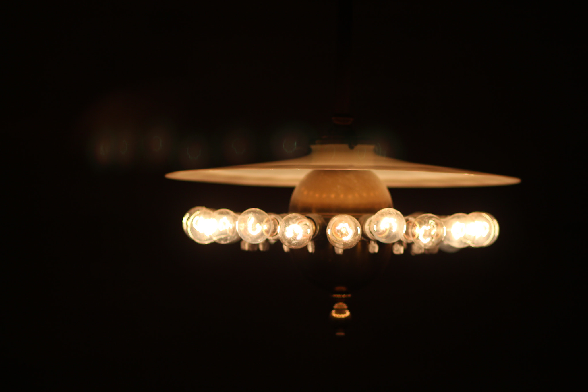 Canon EF 85mm F1.8 USM sample photo. Old school photography