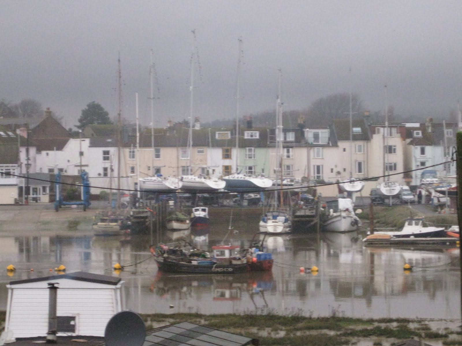 Canon PowerShot SD790 IS (Digital IXUS 90 IS / IXY Digital 95 IS) sample photo. Old shoreham harbour on a foggy day photography